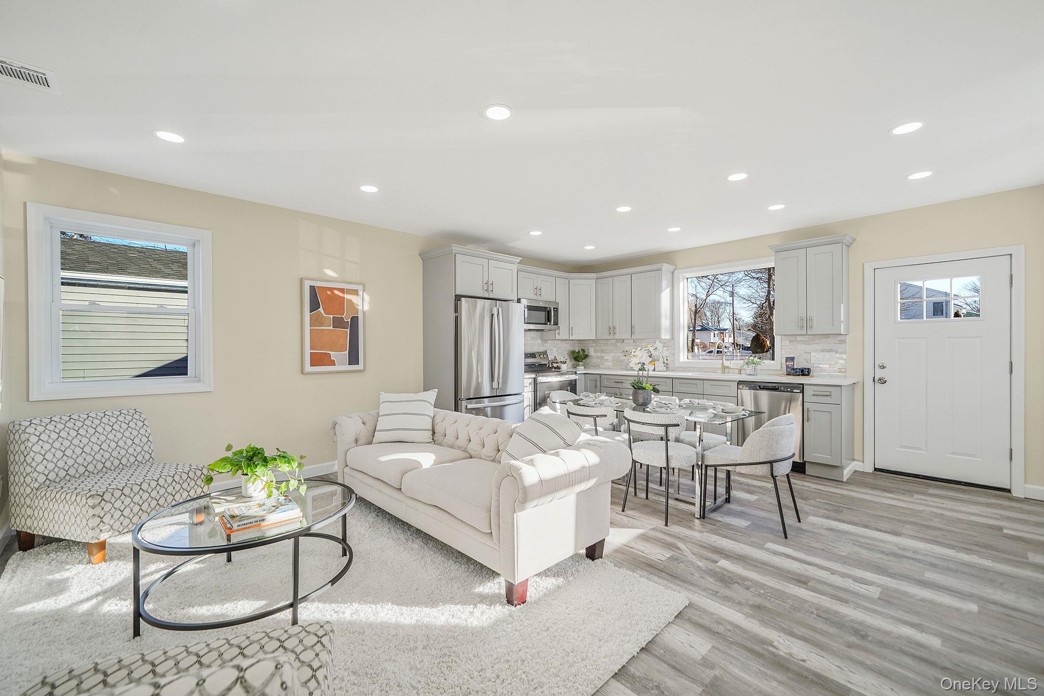 96 Toomey Road, West Islip, NY 11795