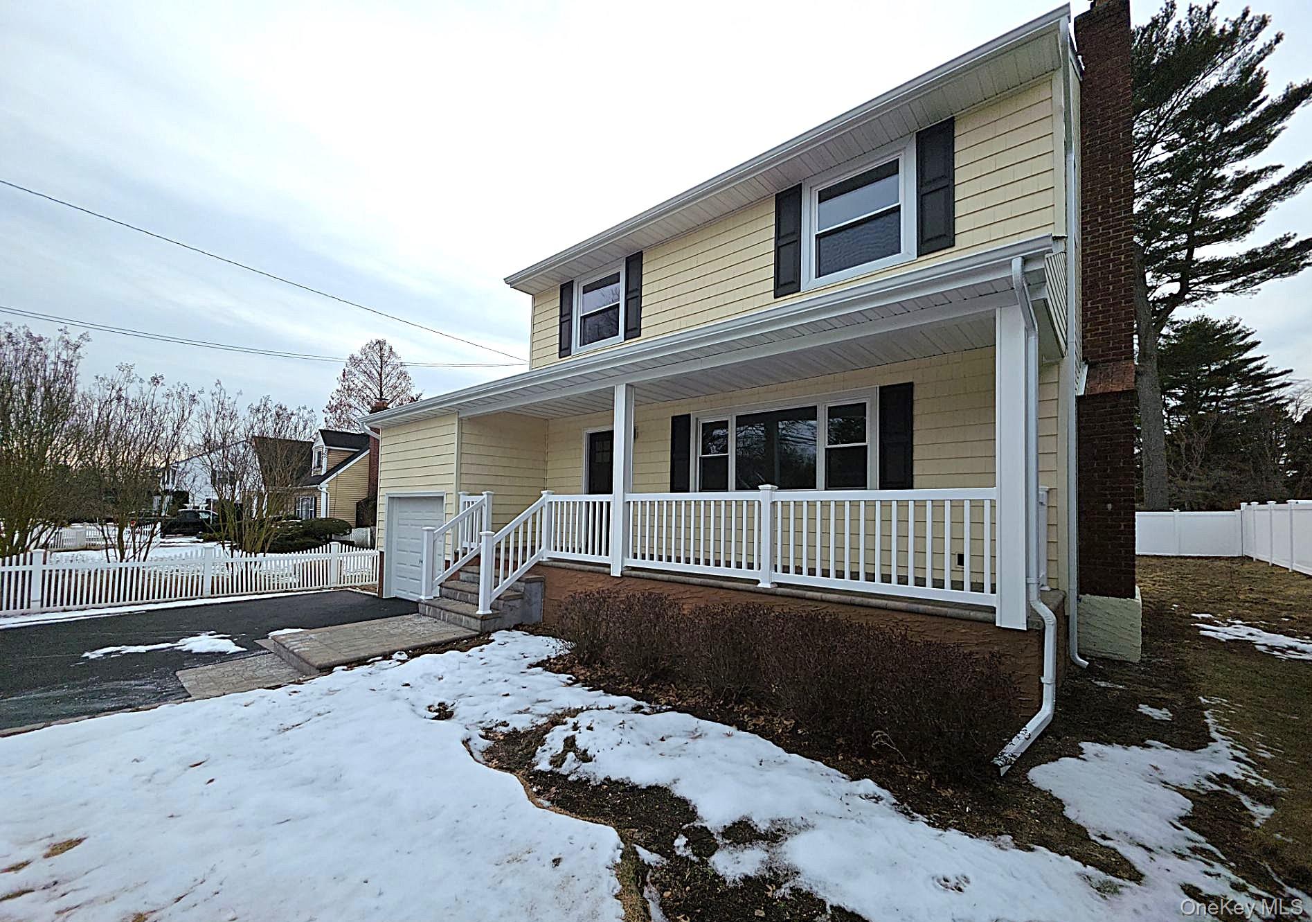 519 Advent Street, Westbury, NY 11590