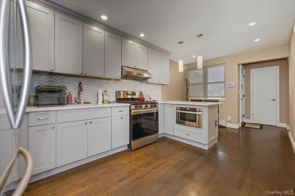 1003 Huntington Avenue, Bronx, NY 10465