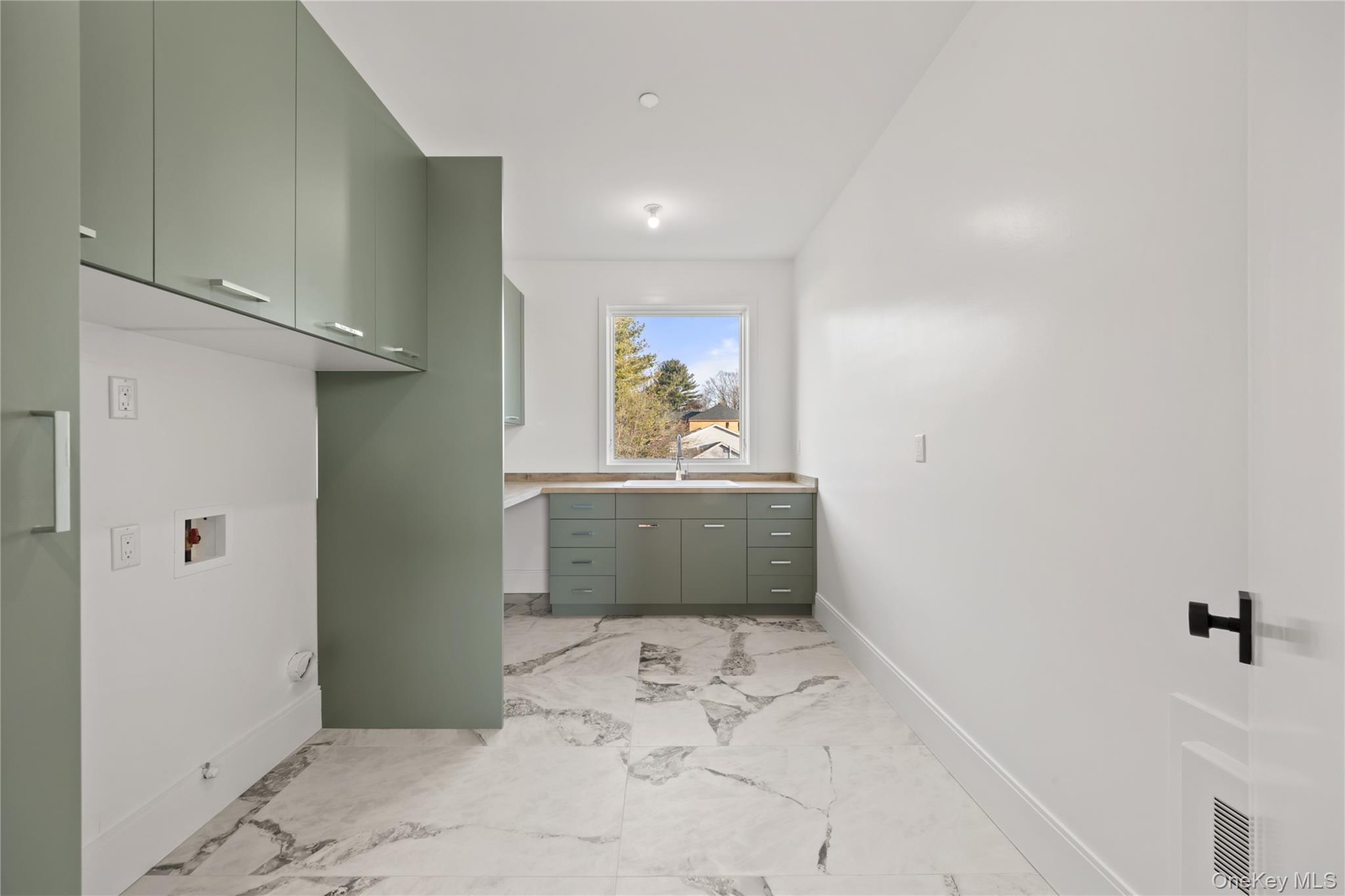 1 Dykstras Way W # 201, Monsey, NY 10952