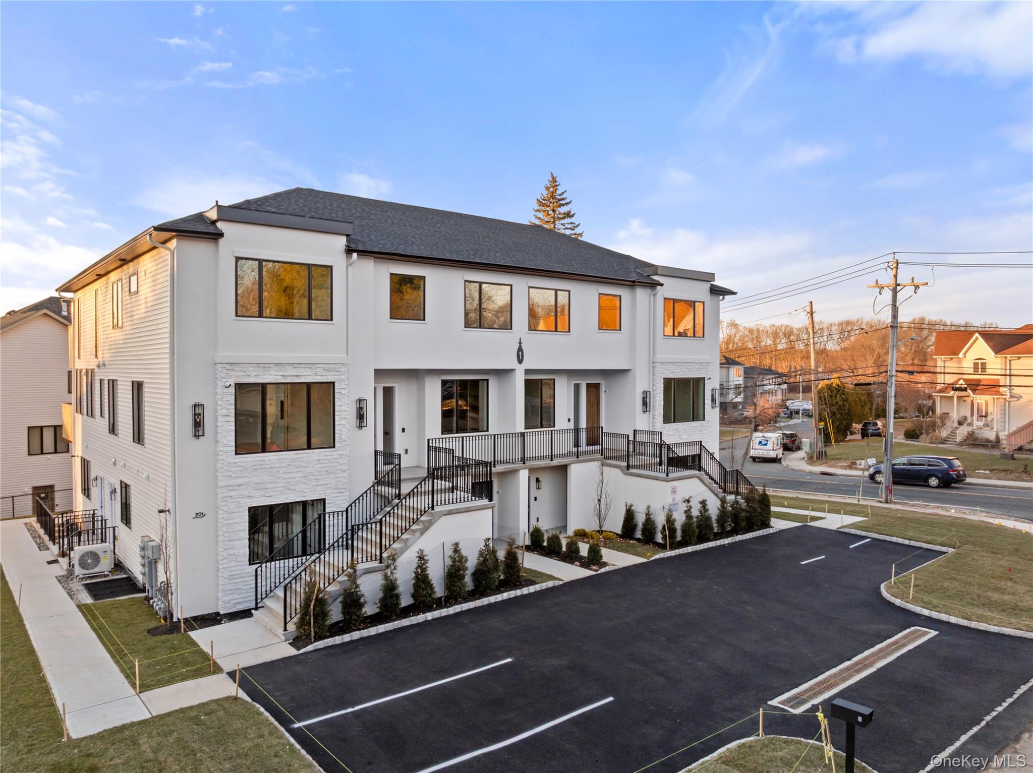 1 Dykstras Way W # 201, Monsey, NY 10952