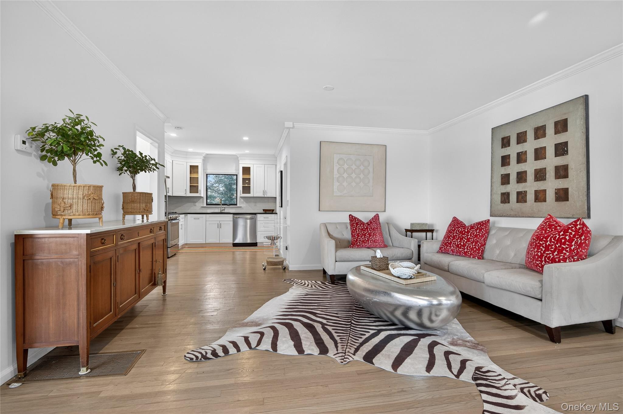 2 Prospect Avenue, Sea Cliff, NY 11579