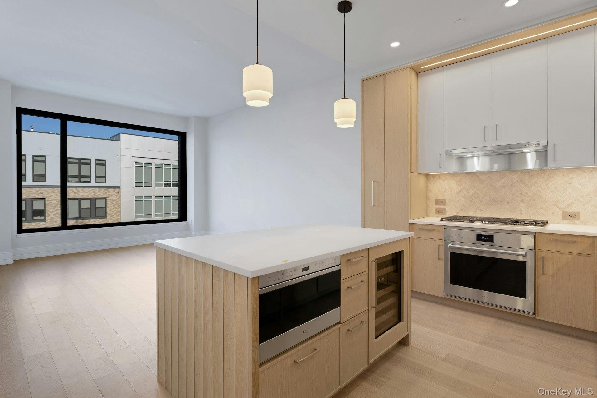 4 Lighthouse Landing # 420, Sleepy Hollow, NY 10591