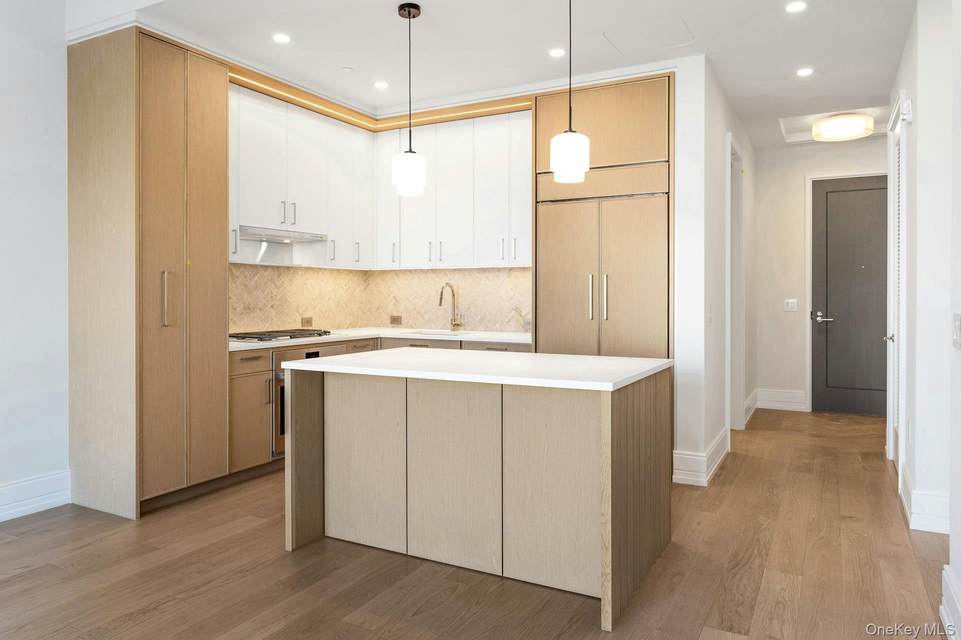 4 Lighthouse Landing # 420, Sleepy Hollow, NY 10591