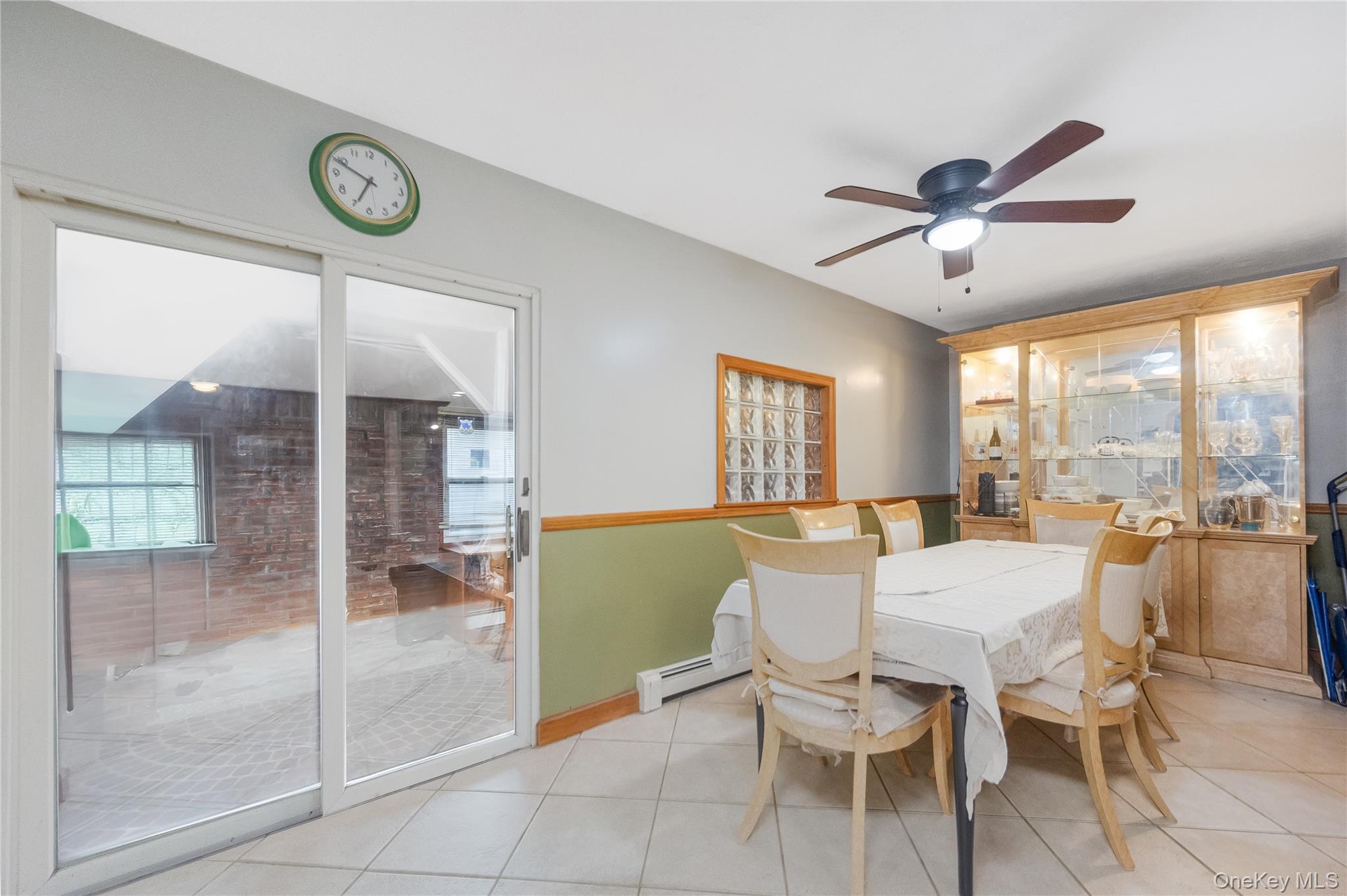 1012 N Ontario Avenue, Lindenhurst, NY 11757