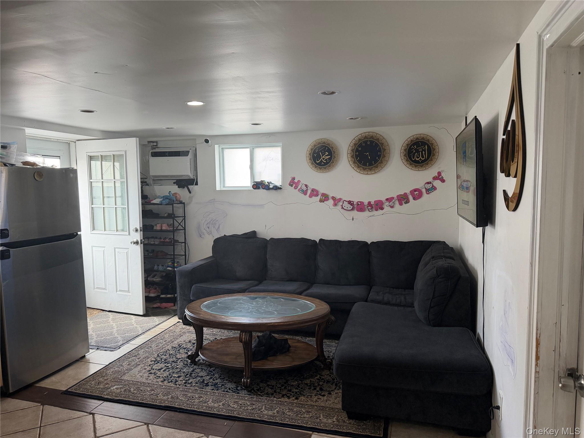 458 Carlls Path, Deer Park, NY 11729