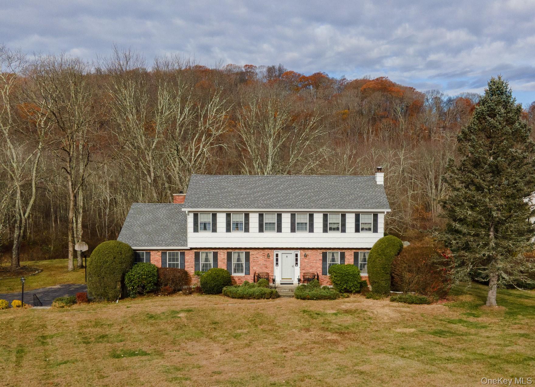 2 Cheyenne Court, Katonah, NY 10536