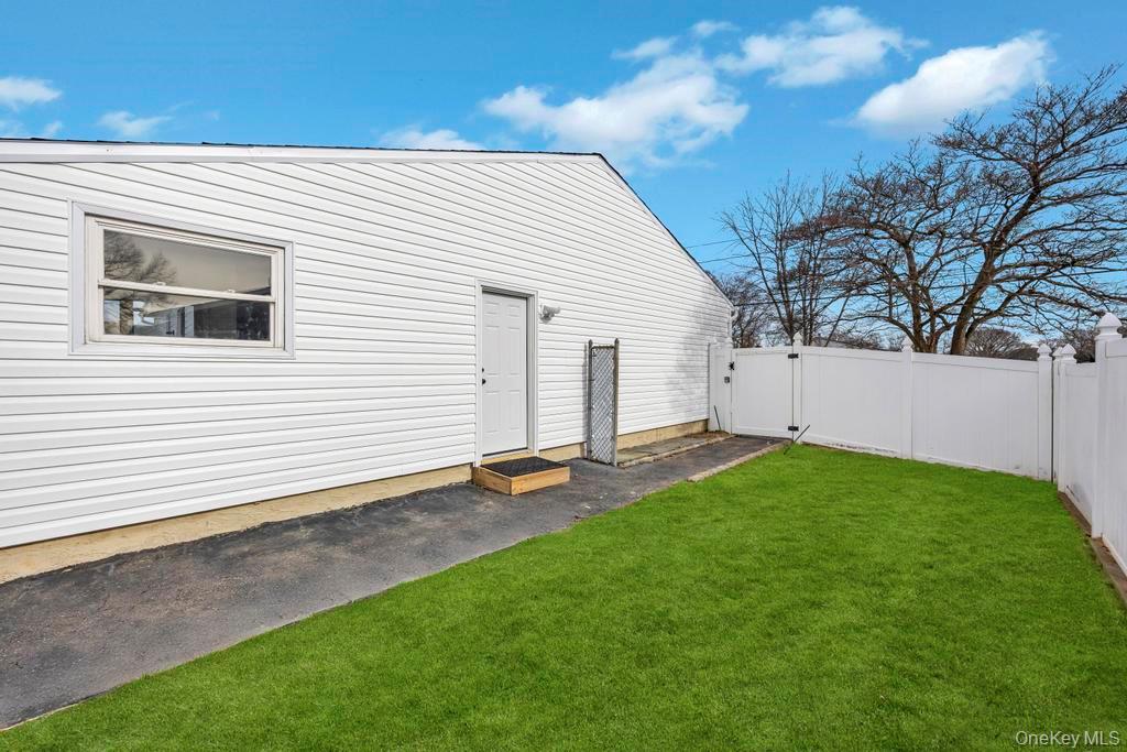 90 Selden Boulevard, Centereach, NY 11720