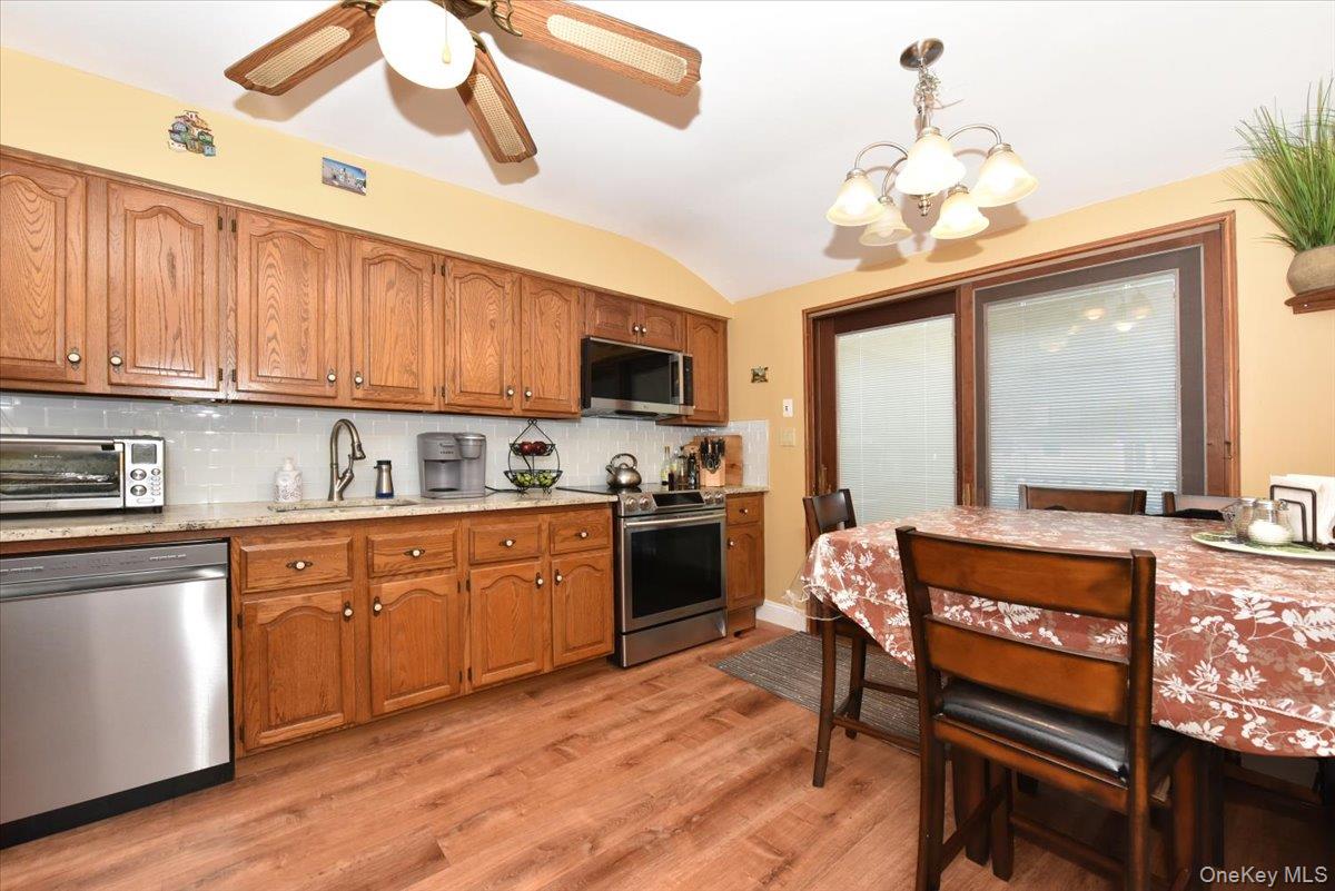 255 Brookside Court, Copiague, NY 11726