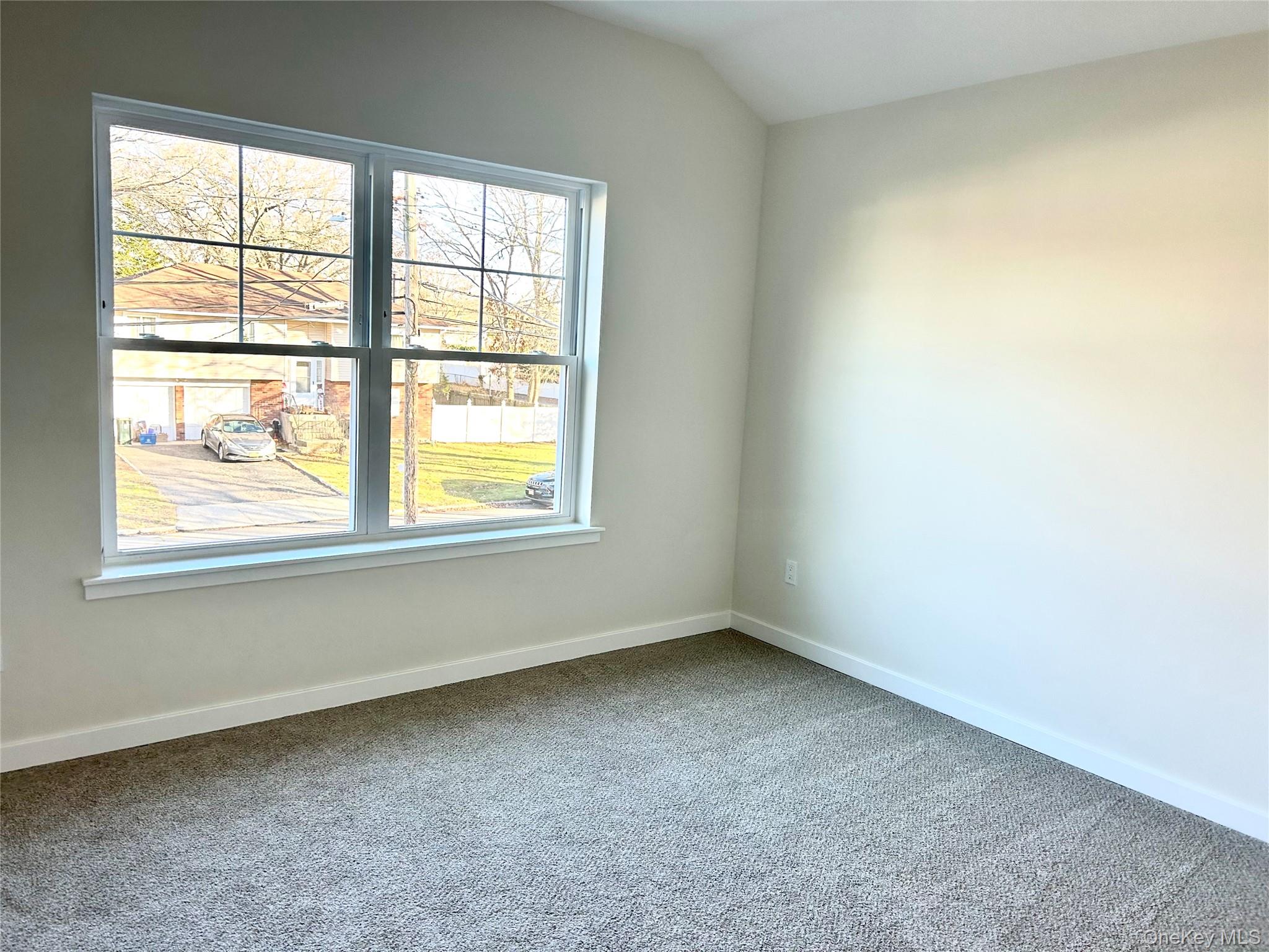 20 10th Street, Ronkonkoma, NY 11779