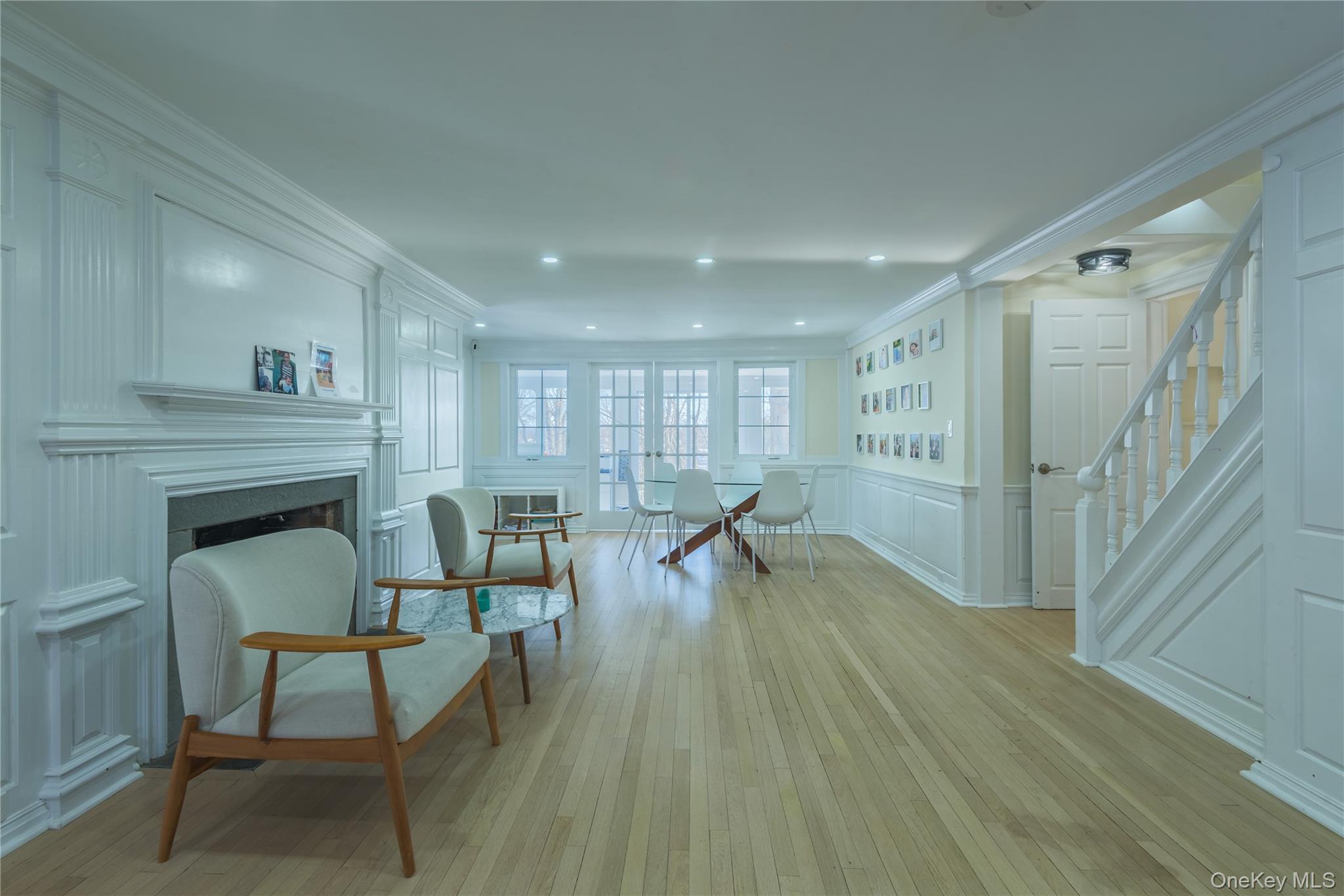 20 N Ravine Road, Great Neck, NY 11023