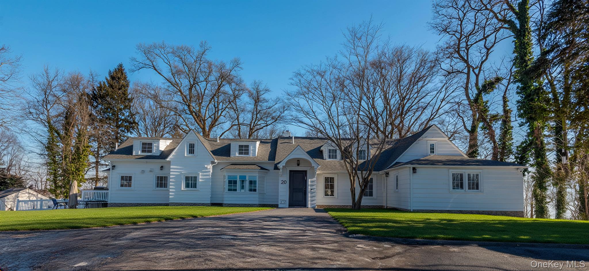 20 N Ravine Road, Great Neck, NY 11023