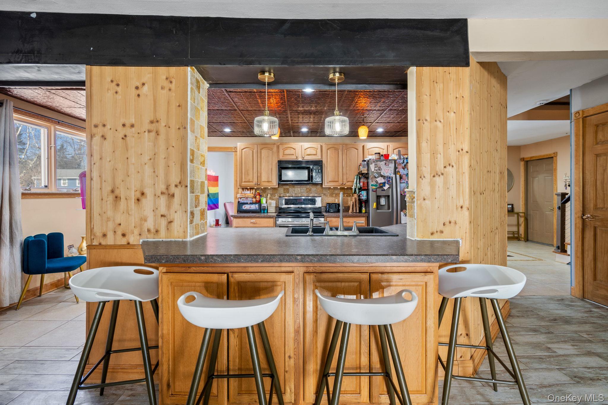 42 Beechwood Park, Poughkeepsie, NY 12601