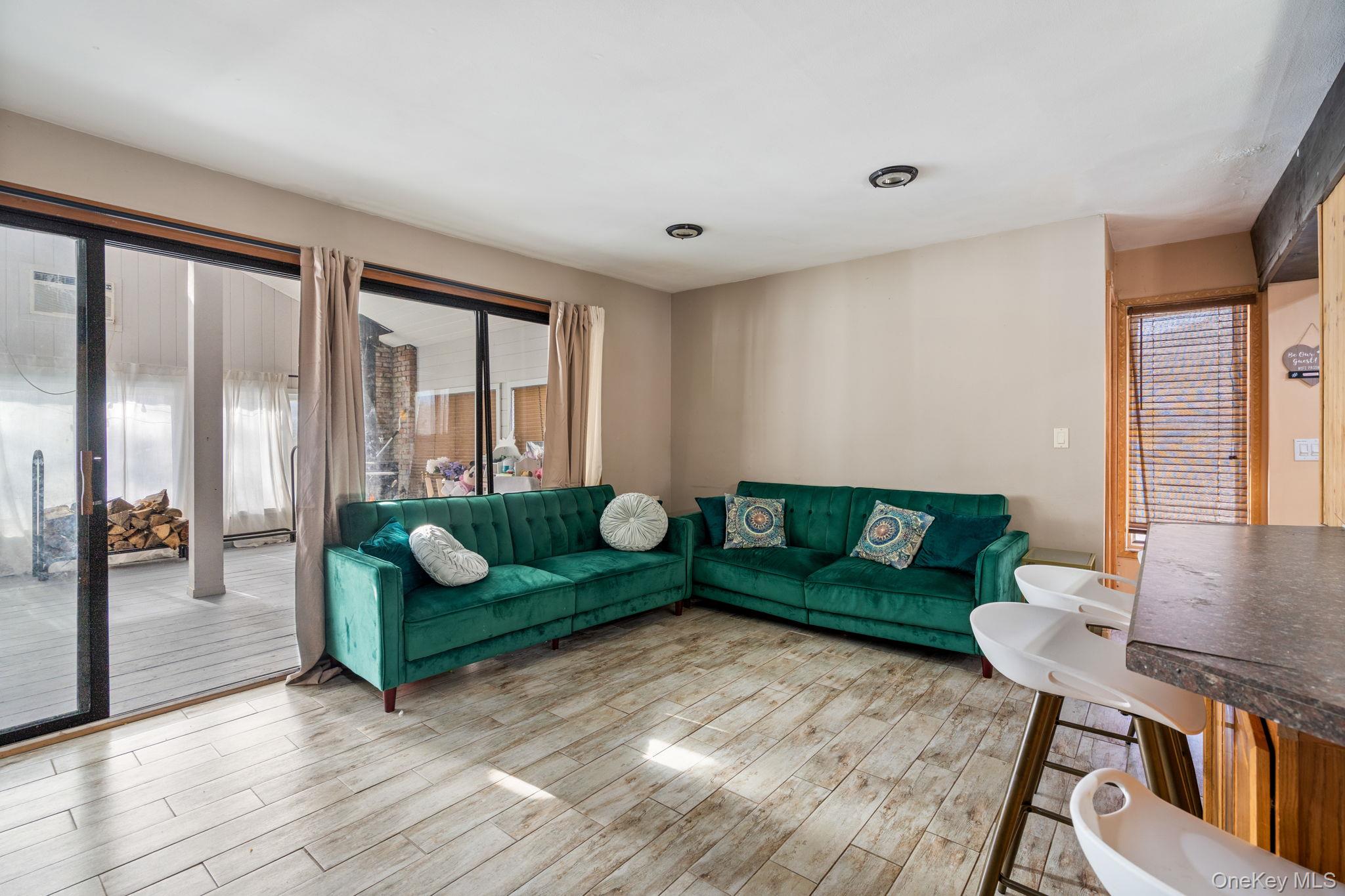 42 Beechwood Park, Poughkeepsie, NY 12601