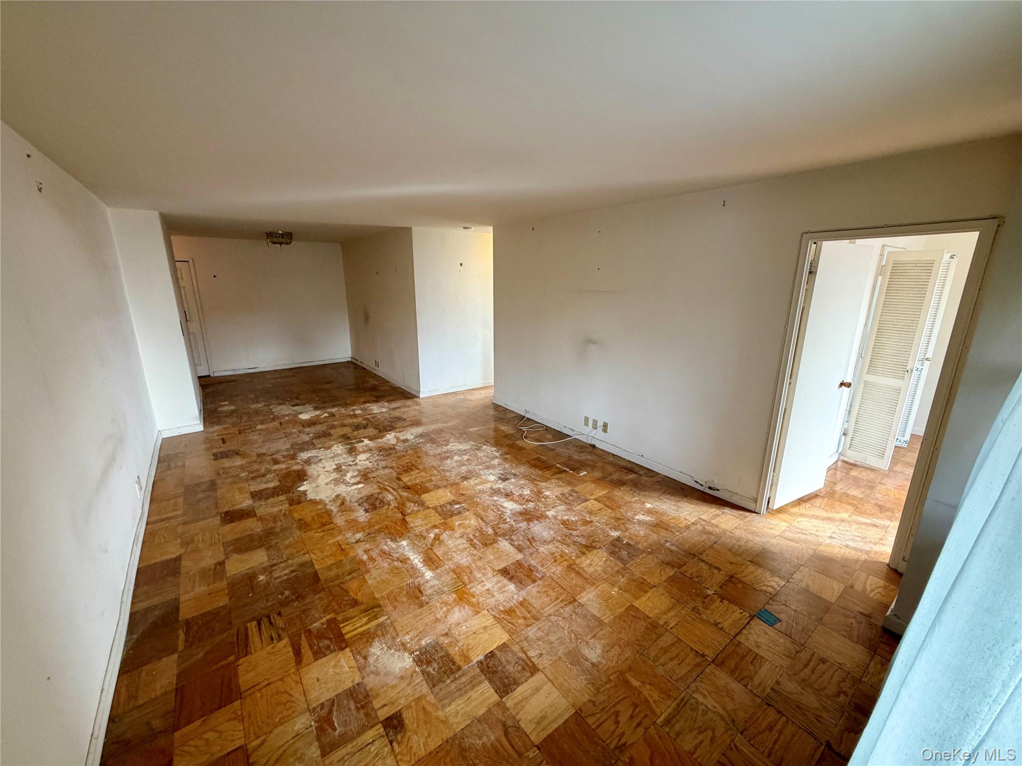 70-25 Yellowstone Boulevard # 3H, Forest Hills, NY 11375