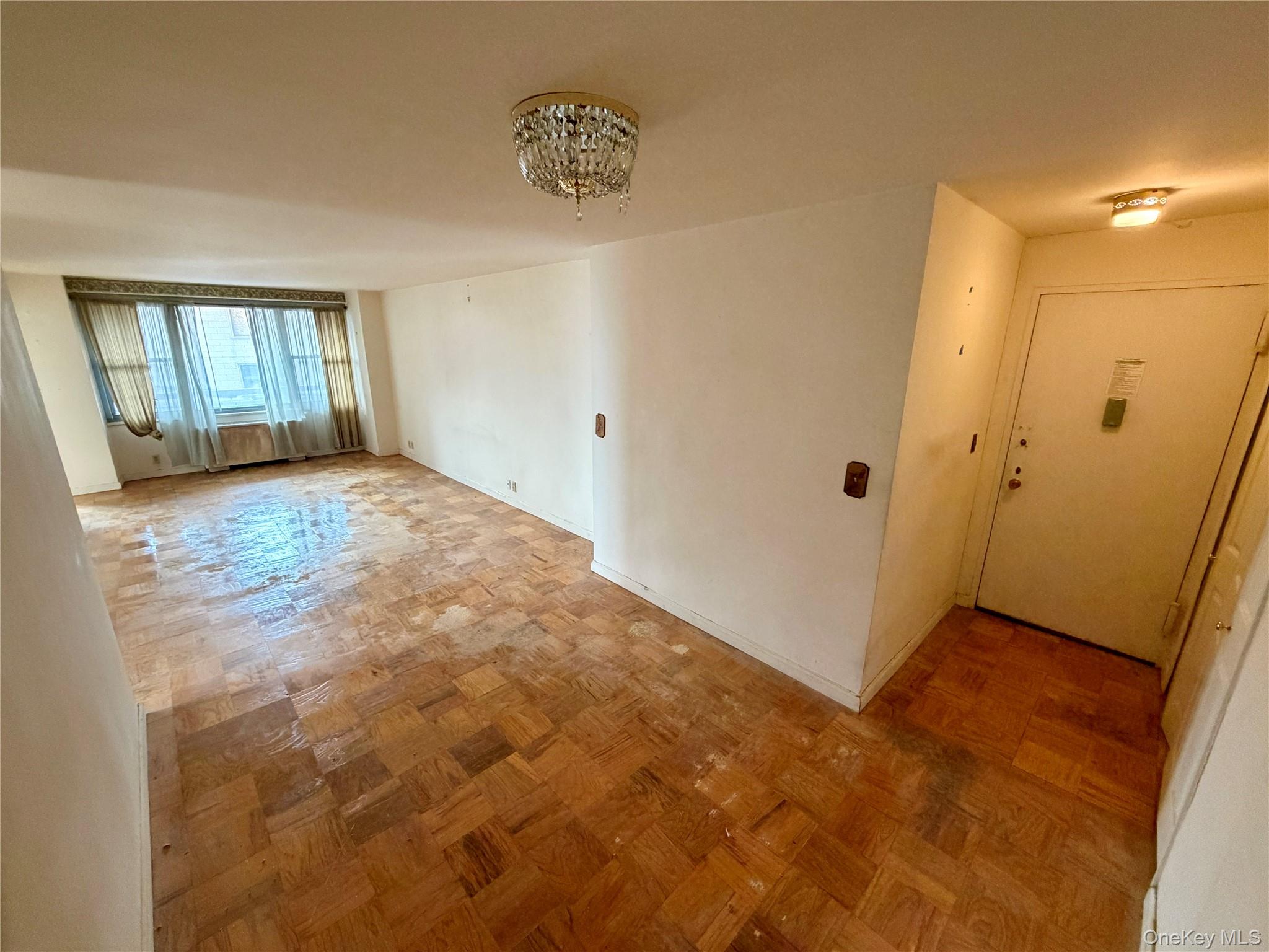 70-25 Yellowstone Boulevard # 3H, Forest Hills, NY 11375