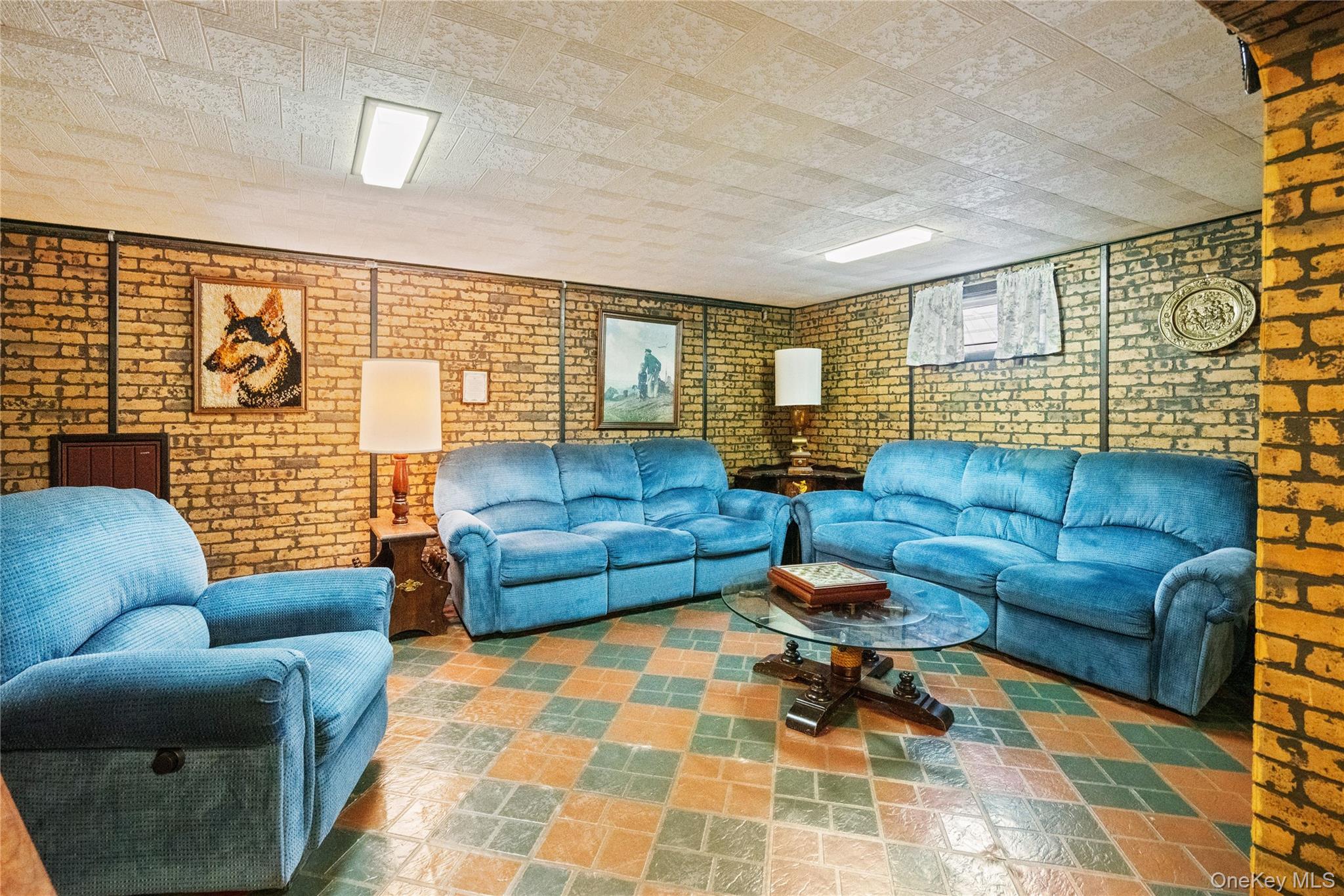 128 Rule Street, Franklin Square, NY 11010