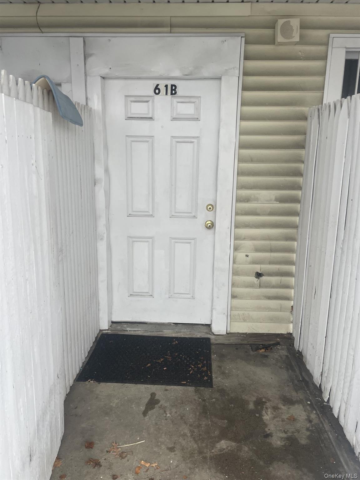 61 Larkfield Road # B, East Northport, NY 11731