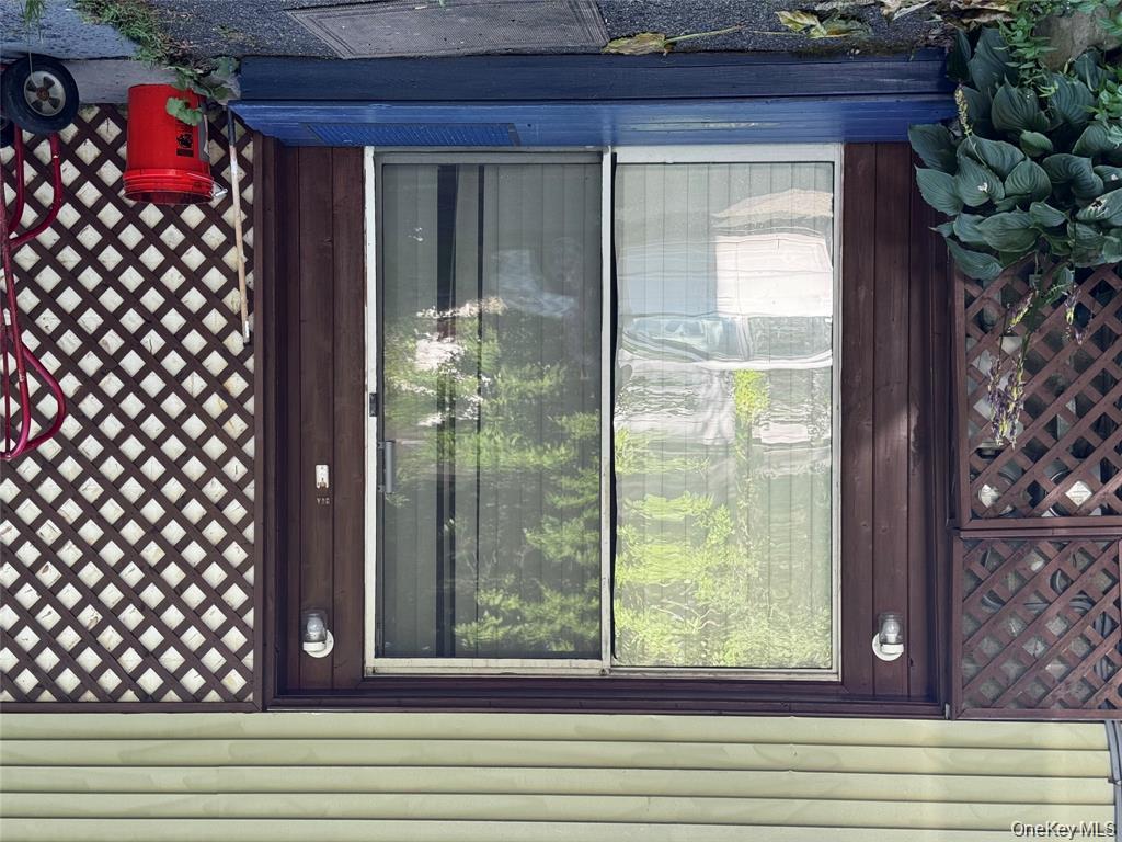 24 Chestnut Lane, Newburgh, NY 12550