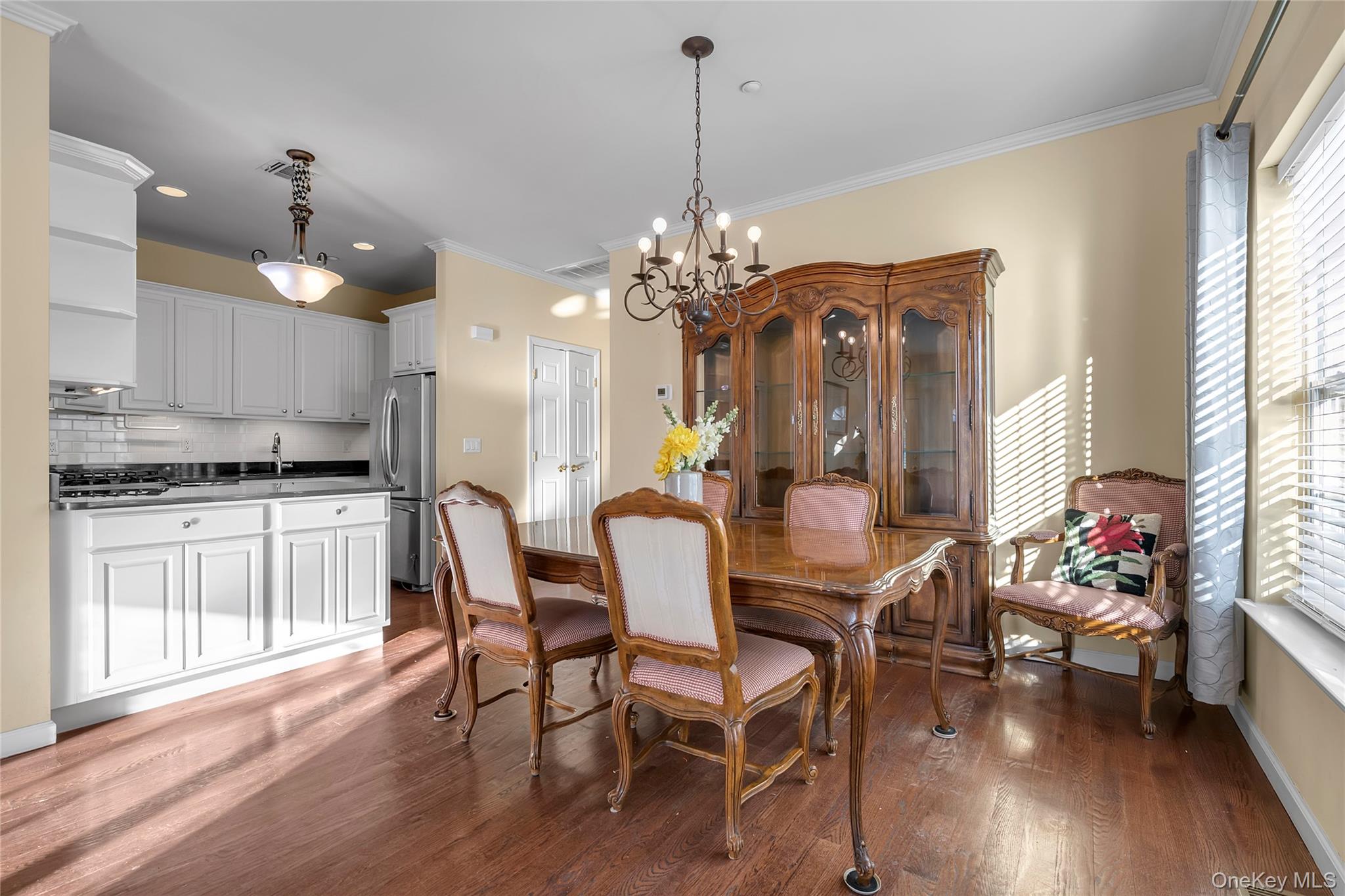 286 Spring Drive # 286, East Meadow, NY 11554