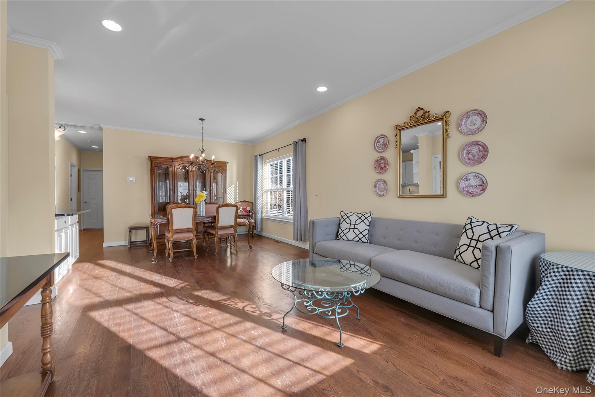 286 Spring Drive # 286, East Meadow, NY 11554