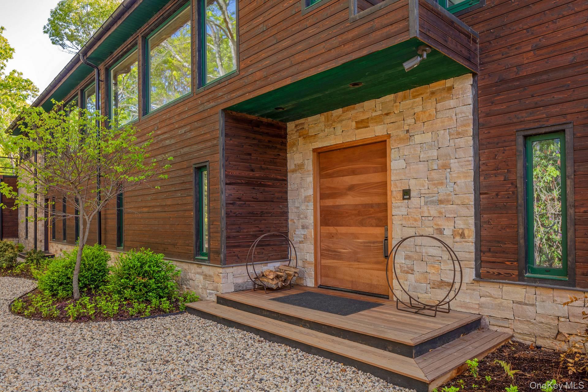 41 Shore Drive, Southampton, NY 11968