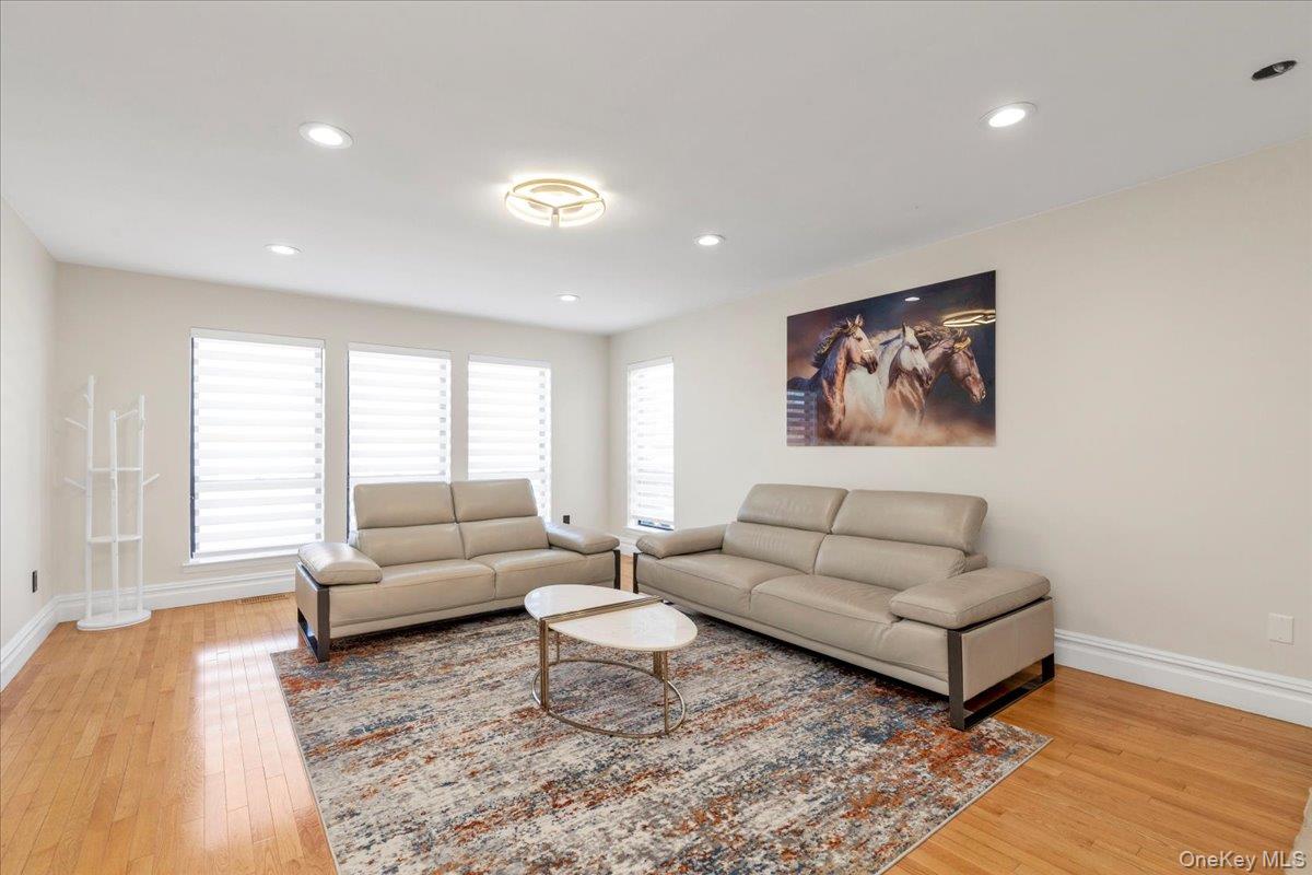 219 Carnation Drive, Farmingdale, NY 11735