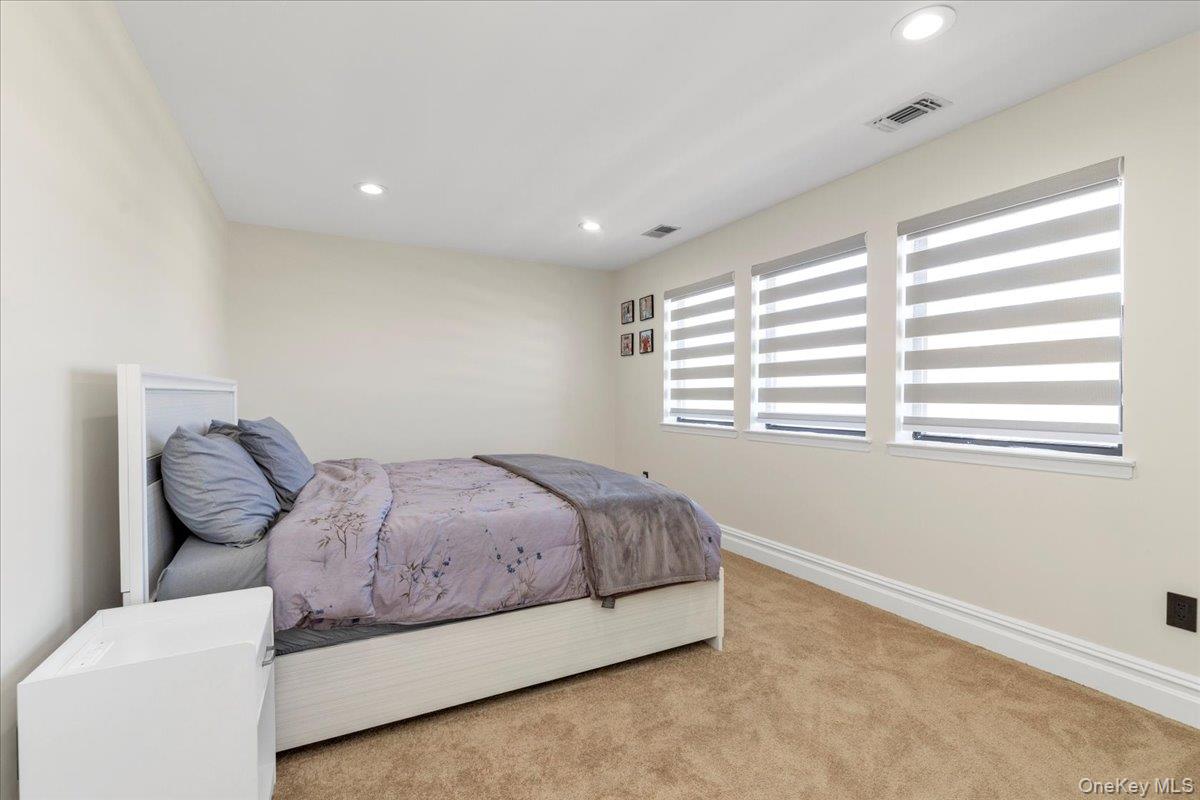 219 Carnation Drive, Farmingdale, NY 11735