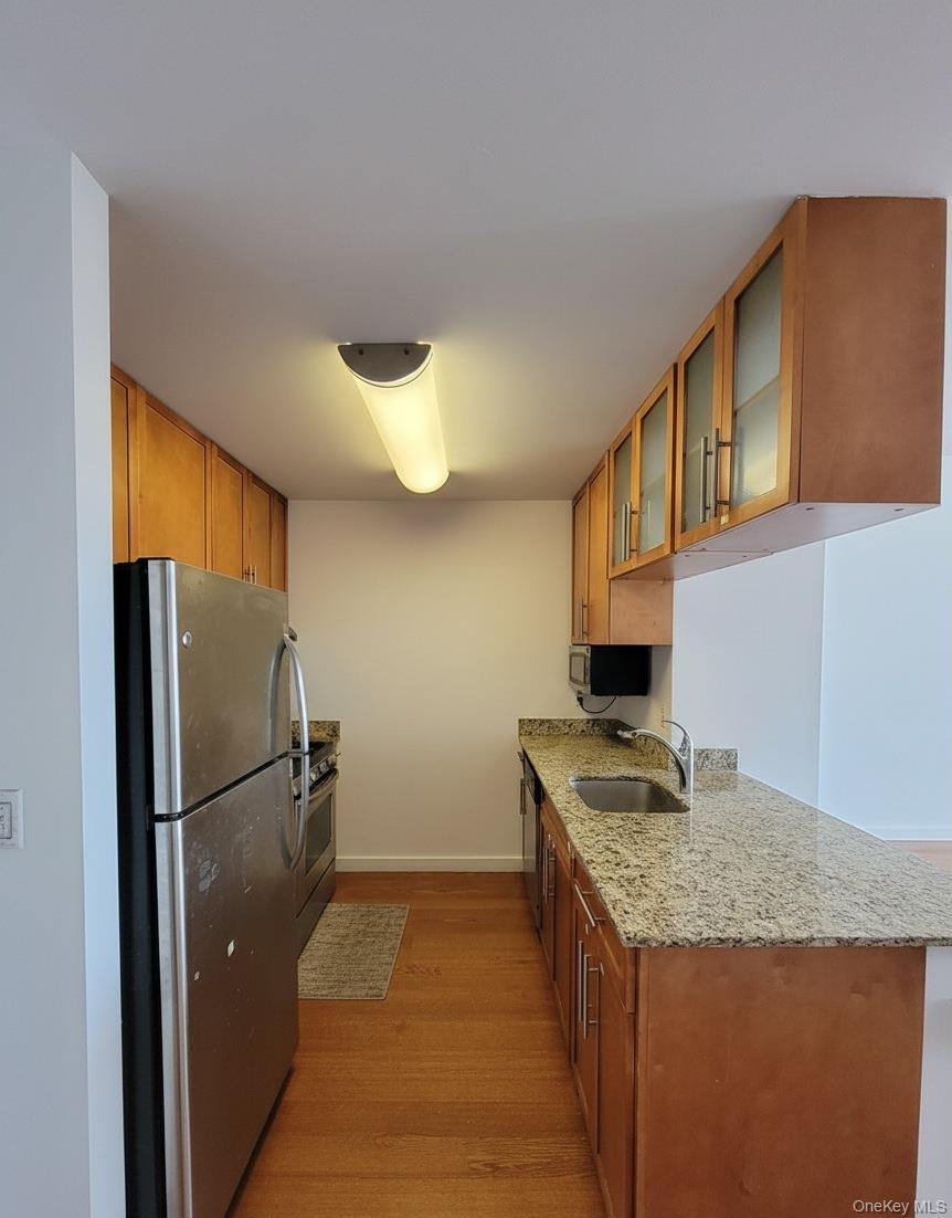 4028 College Point Boulevard # 805, Flushing, NY 11354