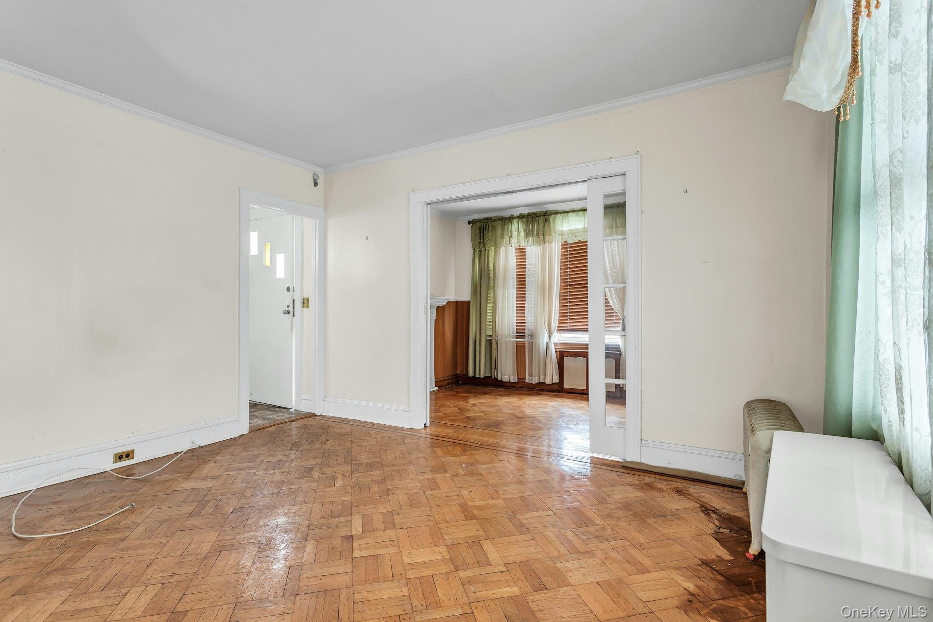 88-30 79th Avenue, Glendale, NY 11385