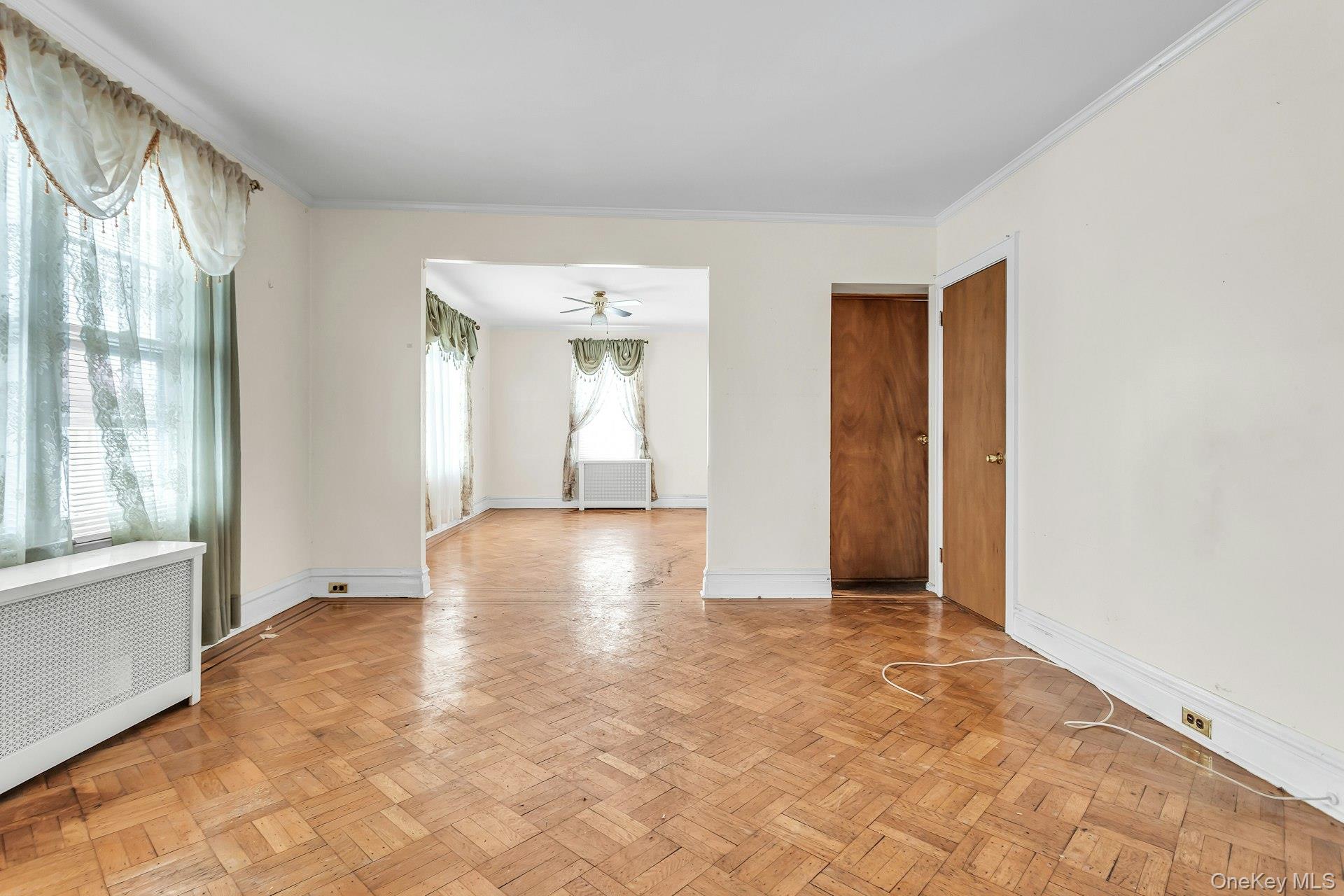 88-30 79th Avenue, Glendale, NY 11385