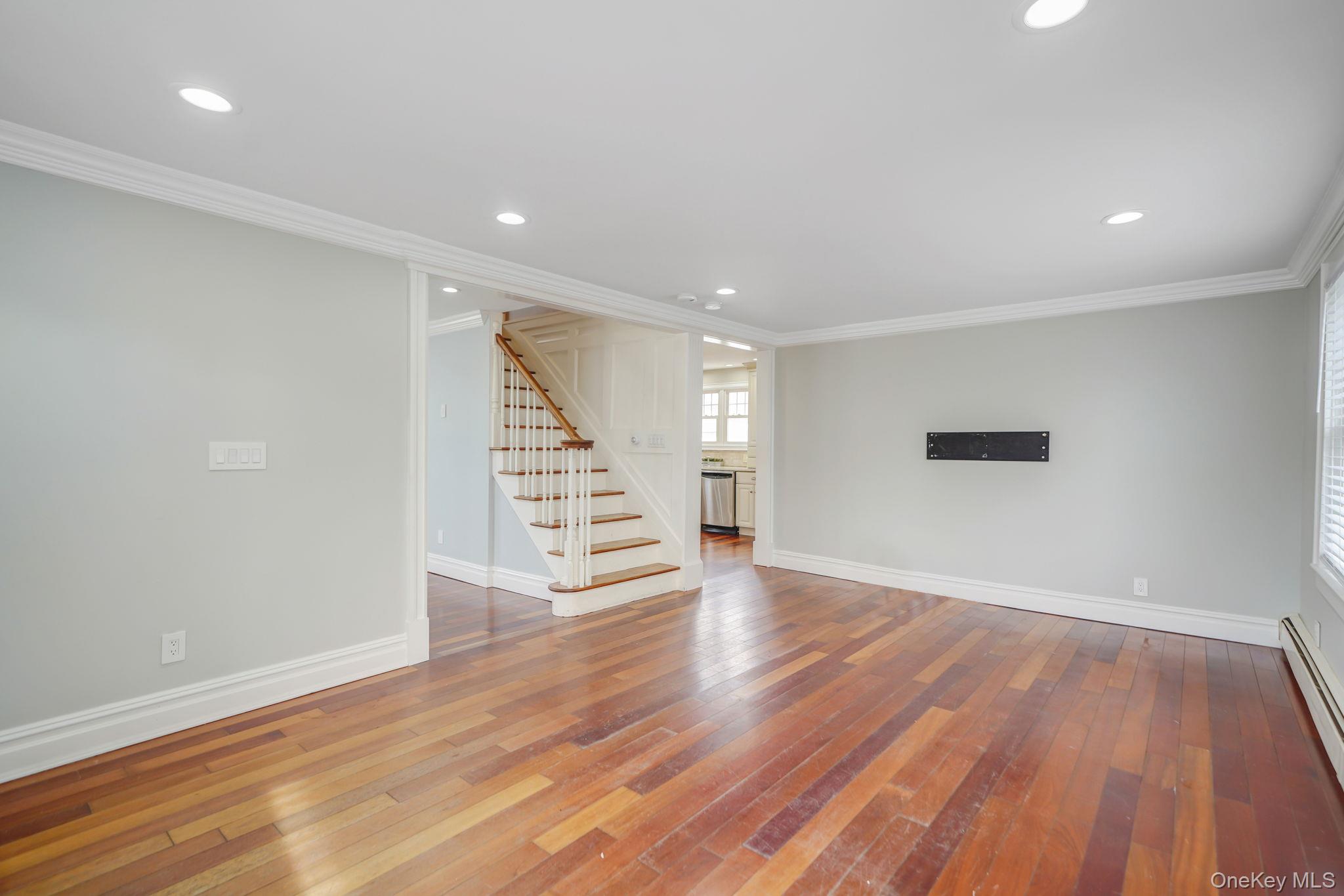 191 Smith Avenue, Islip, NY 11751