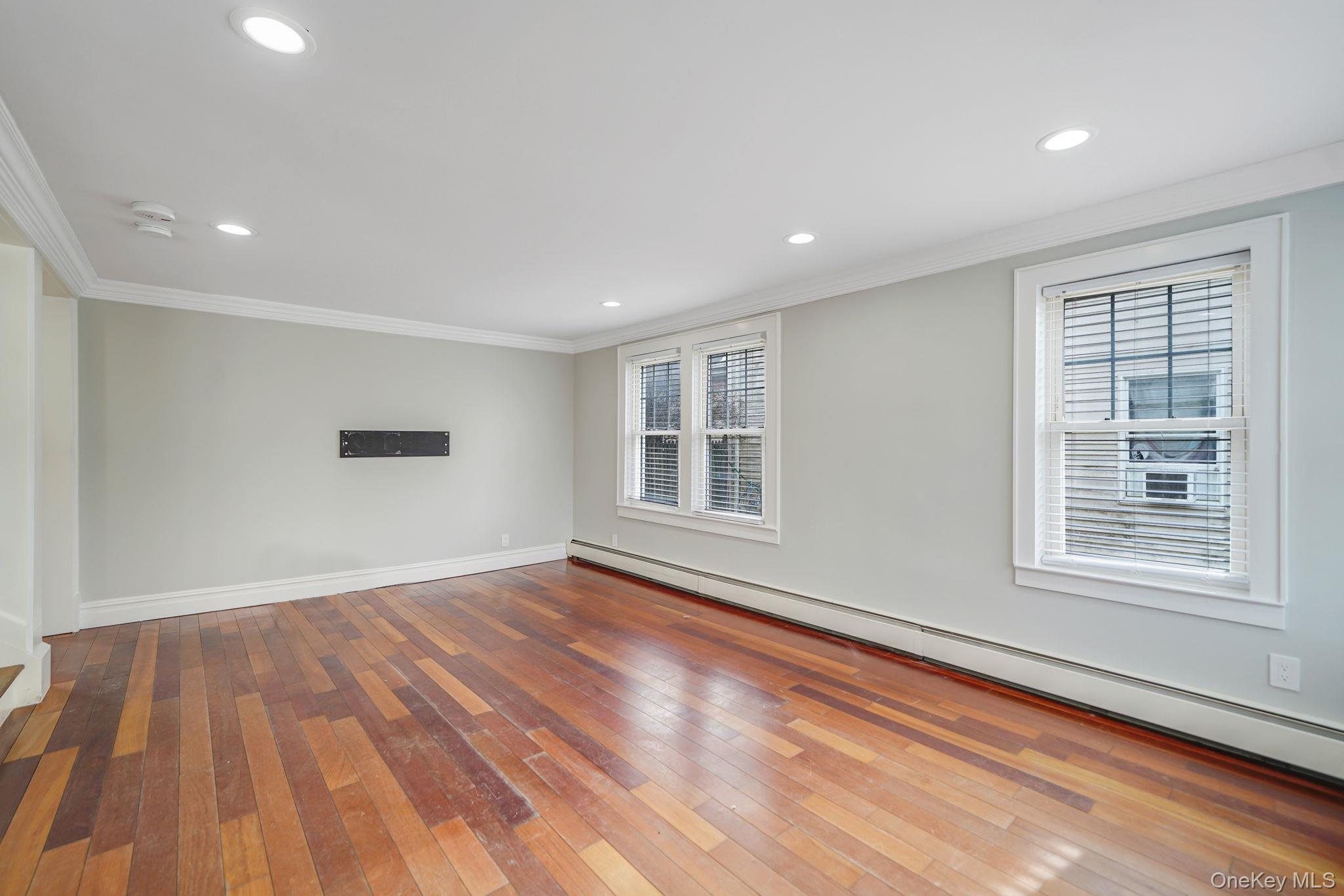 191 Smith Avenue, Islip, NY 11751