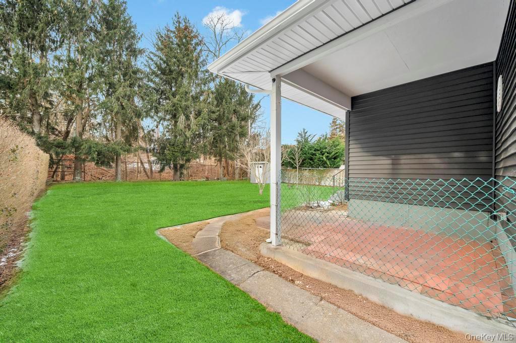 46 Ellen Place, Kings Park, NY 11754