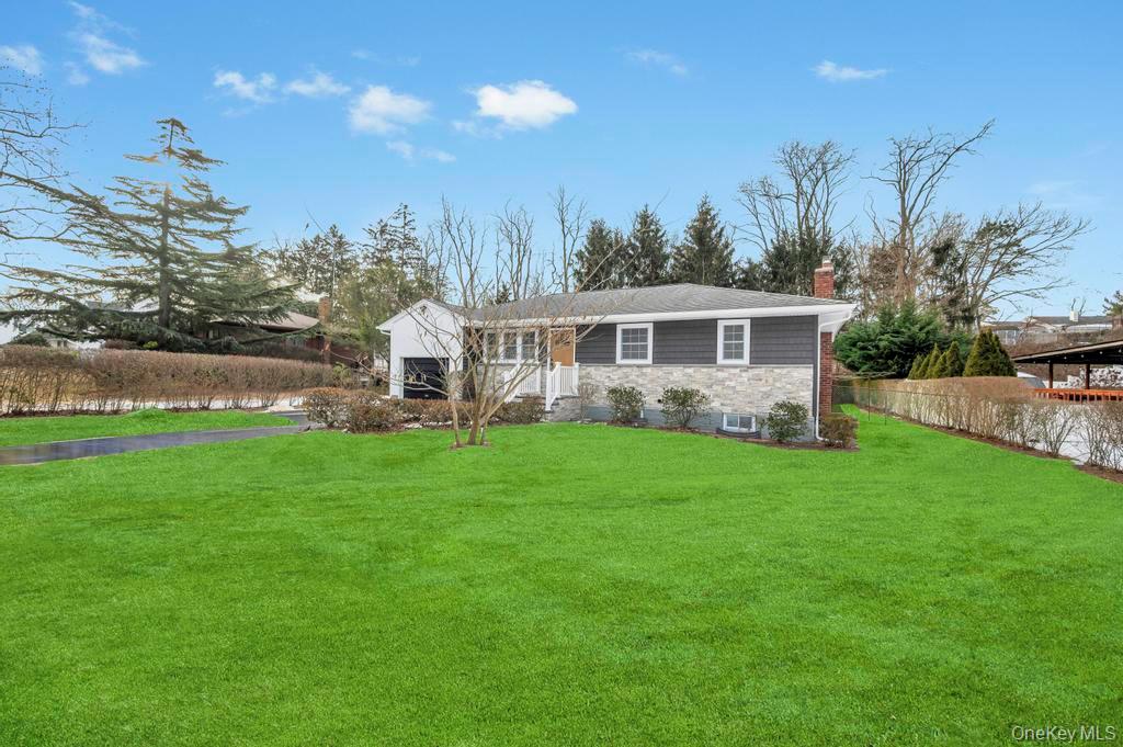 46 Ellen Place, Kings Park, NY 11754