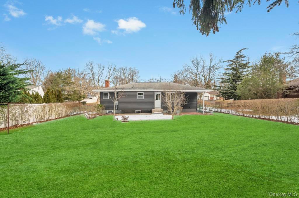 46 Ellen Place, Kings Park, NY 11754