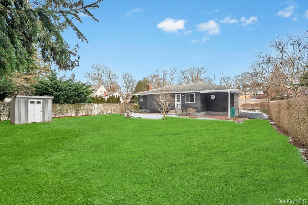 46 Ellen Place, Kings Park, NY 11754