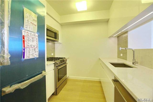 13835 39th Avenue # 12L, Flushing, NY 11354