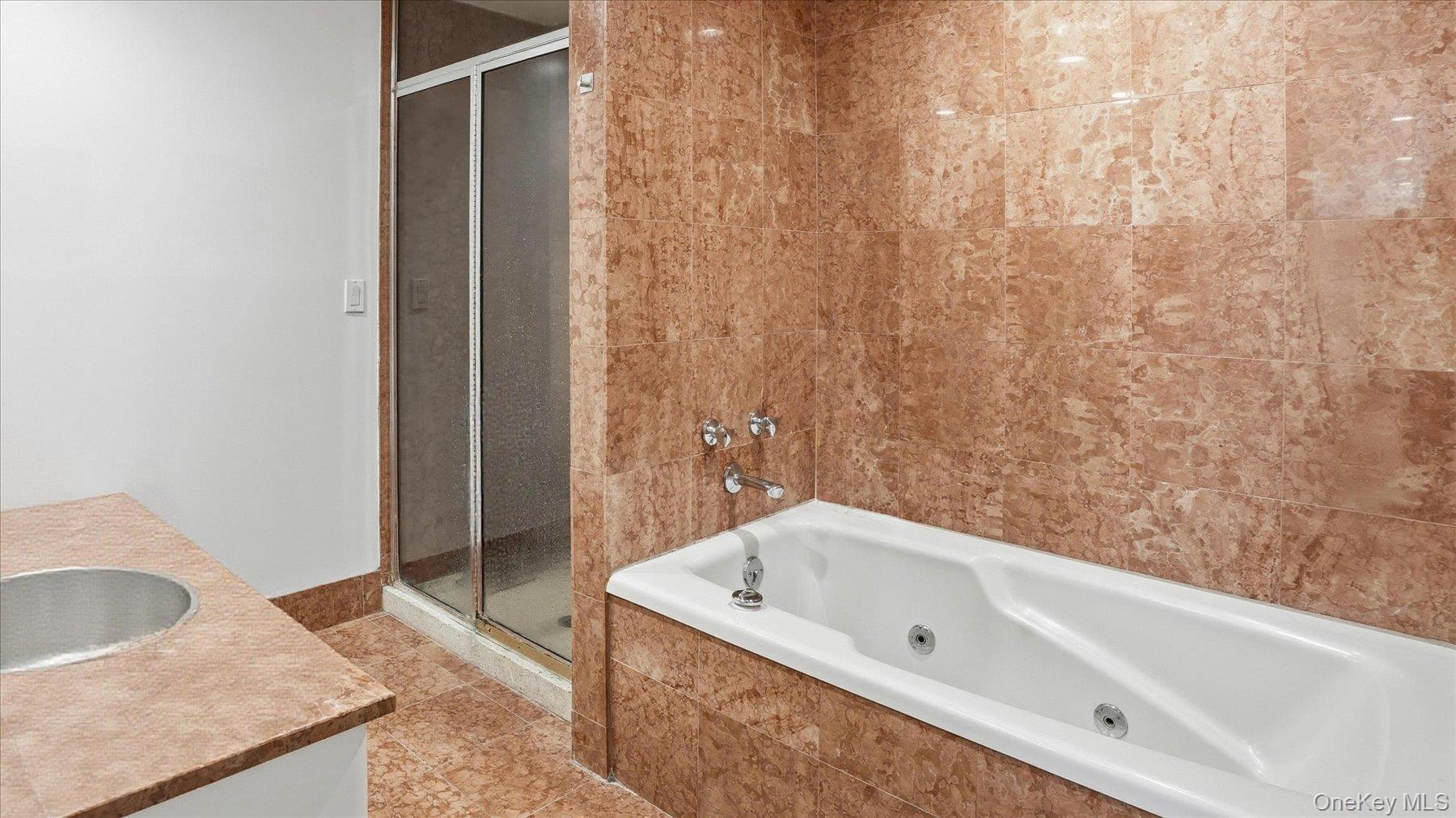 100 Cuttermill Road # 4M, Great Neck, NY 11021