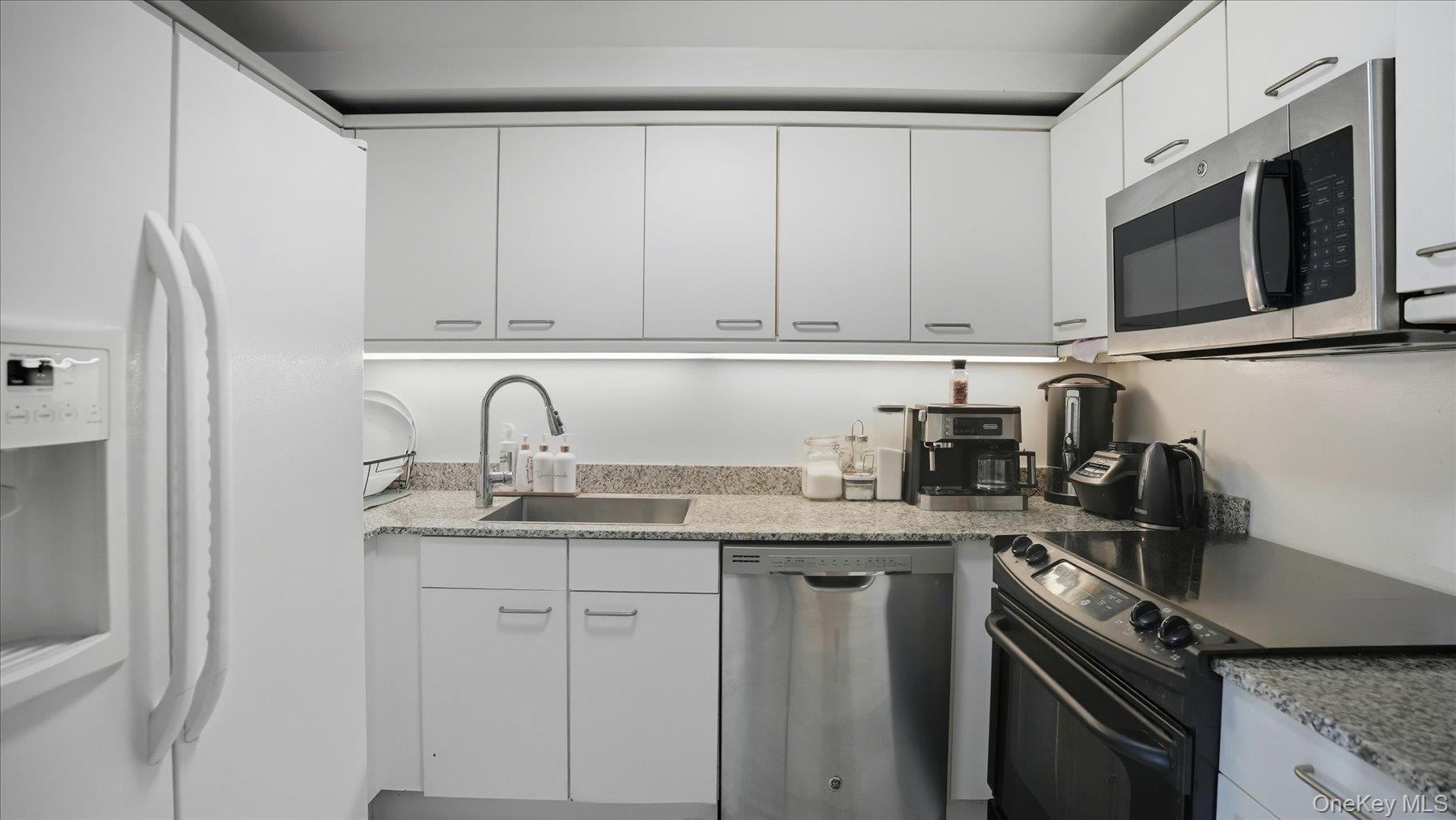 100 Cuttermill Road # 4M, Great Neck, NY 11021