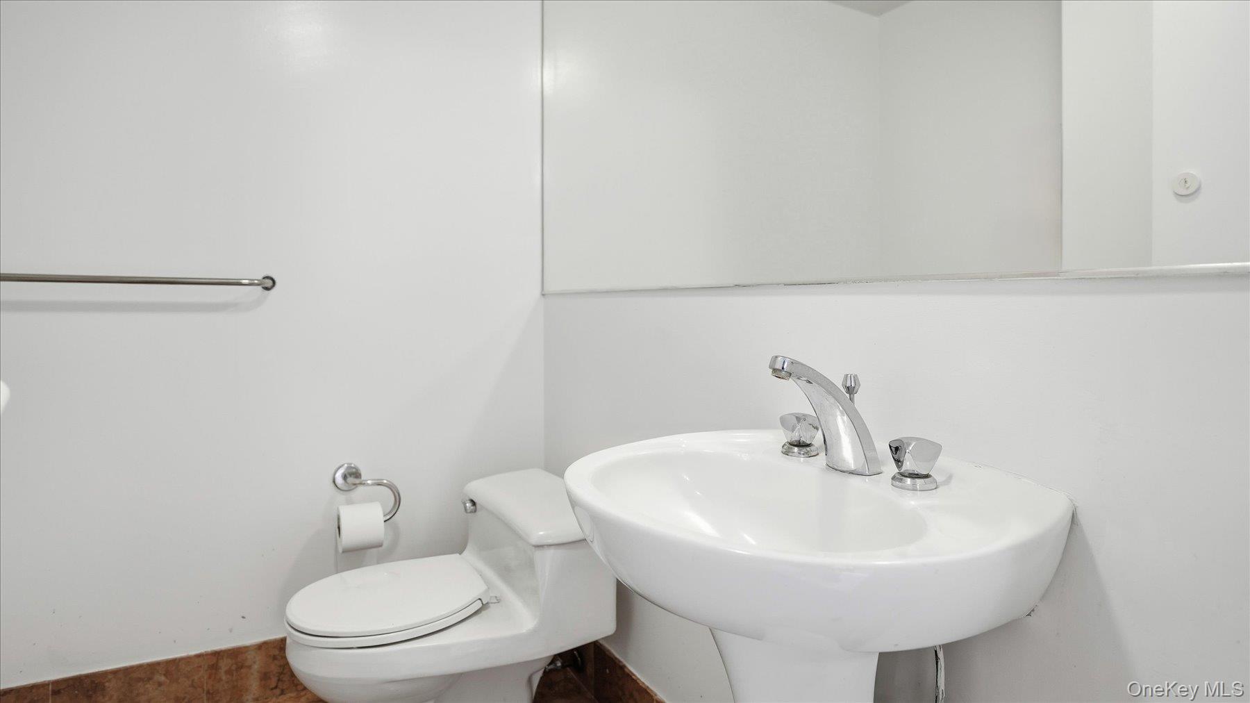 100 Cuttermill Road # 4M, Great Neck, NY 11021