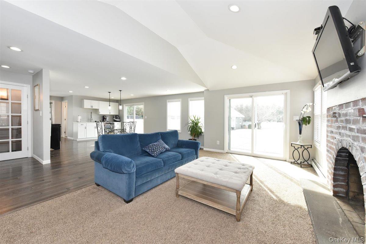 3 Berryhill Lane, Bethpage, NY 11714