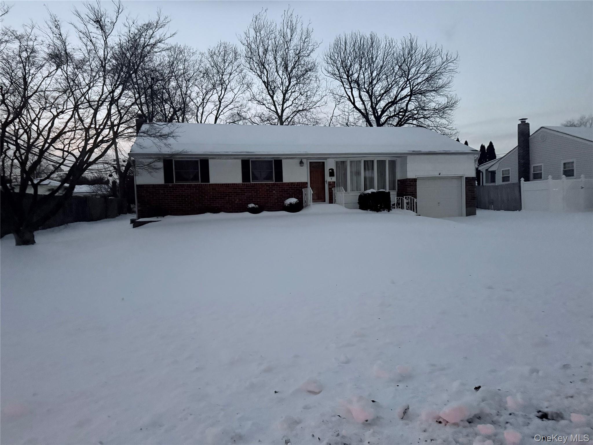 9 Hayrick Lane, Commack, NY 11725