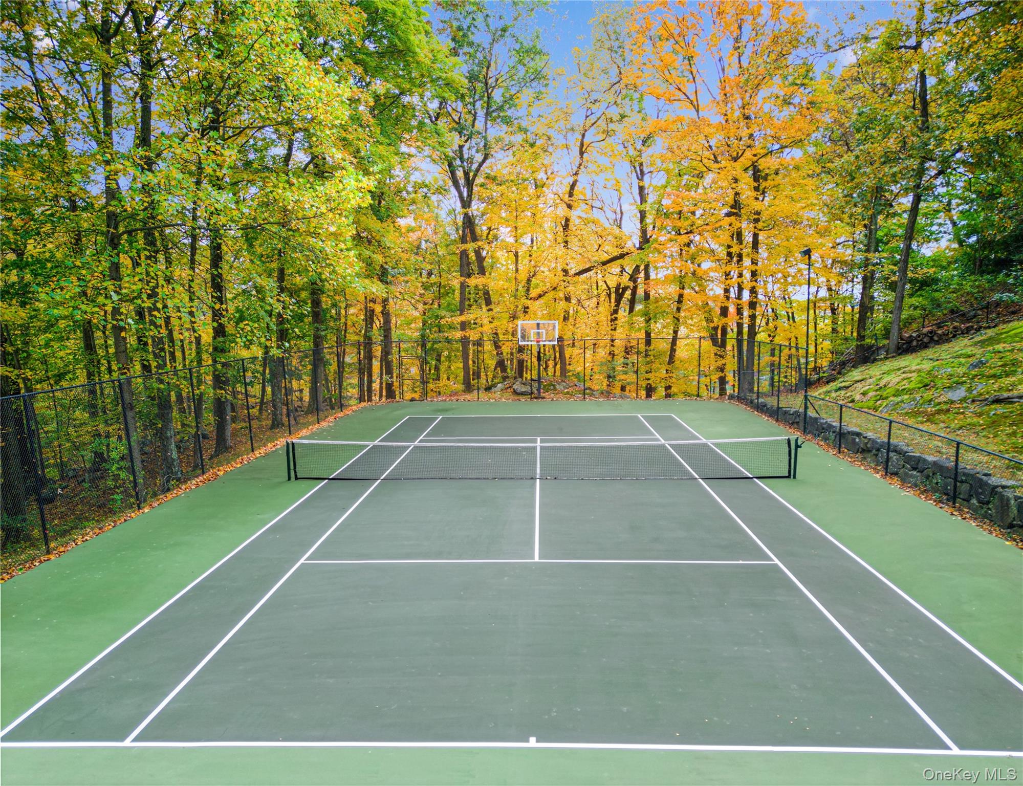 2 Red Oak Trail, Cortlandt Manor, NY 10567