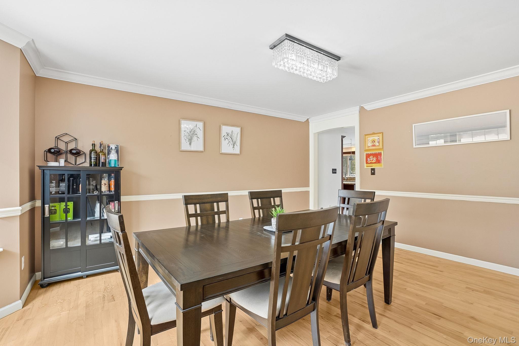 1010 Pine View, New Windsor, NY 12553