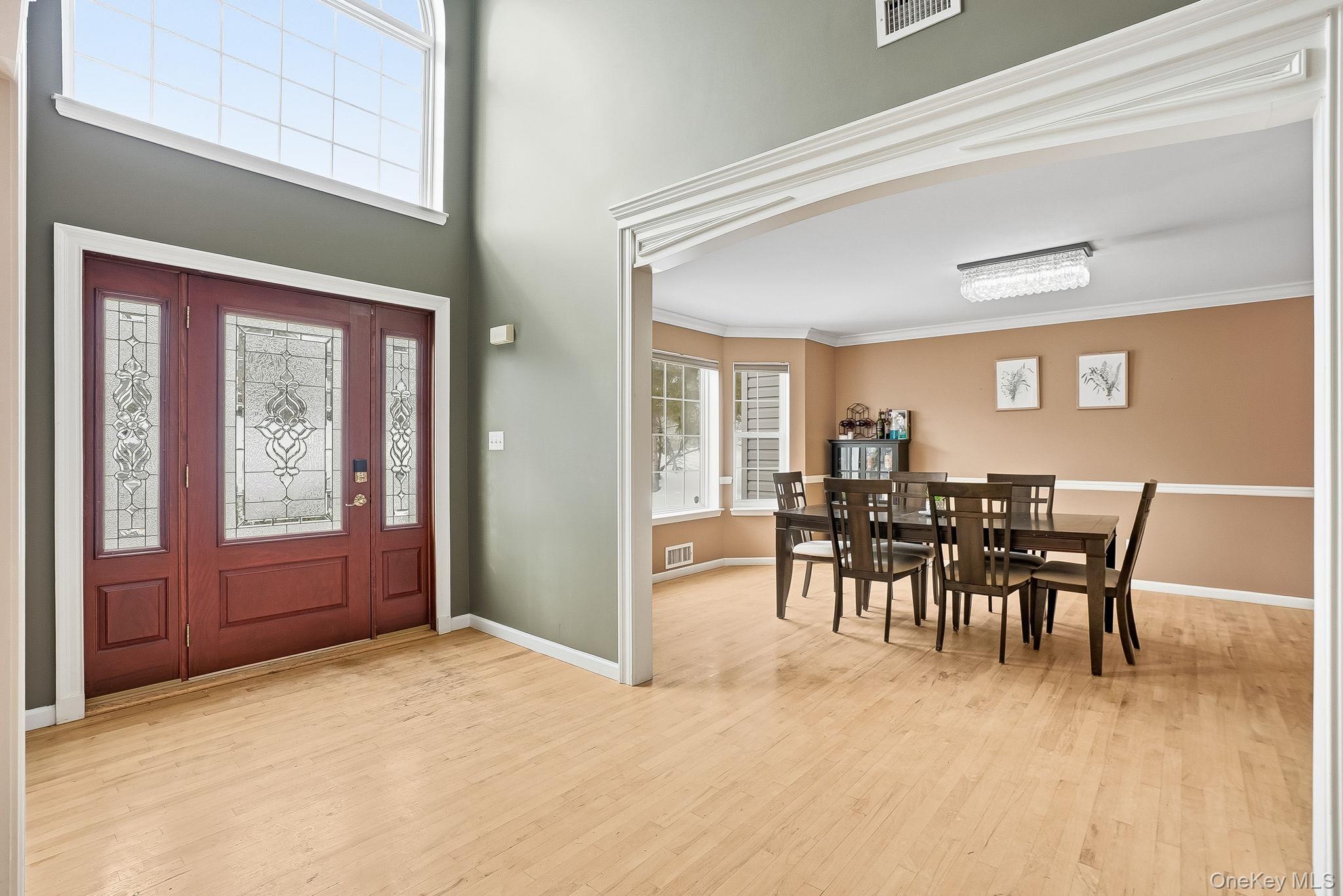 1010 Pine View, New Windsor, NY 12553