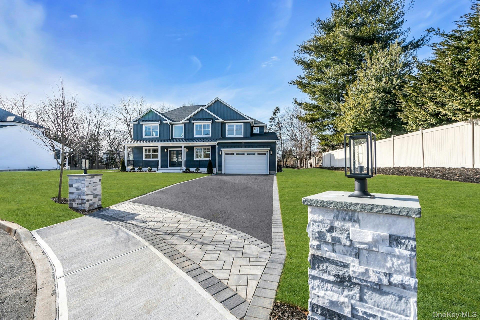 3 Carmine Court, Commack, NY 11725