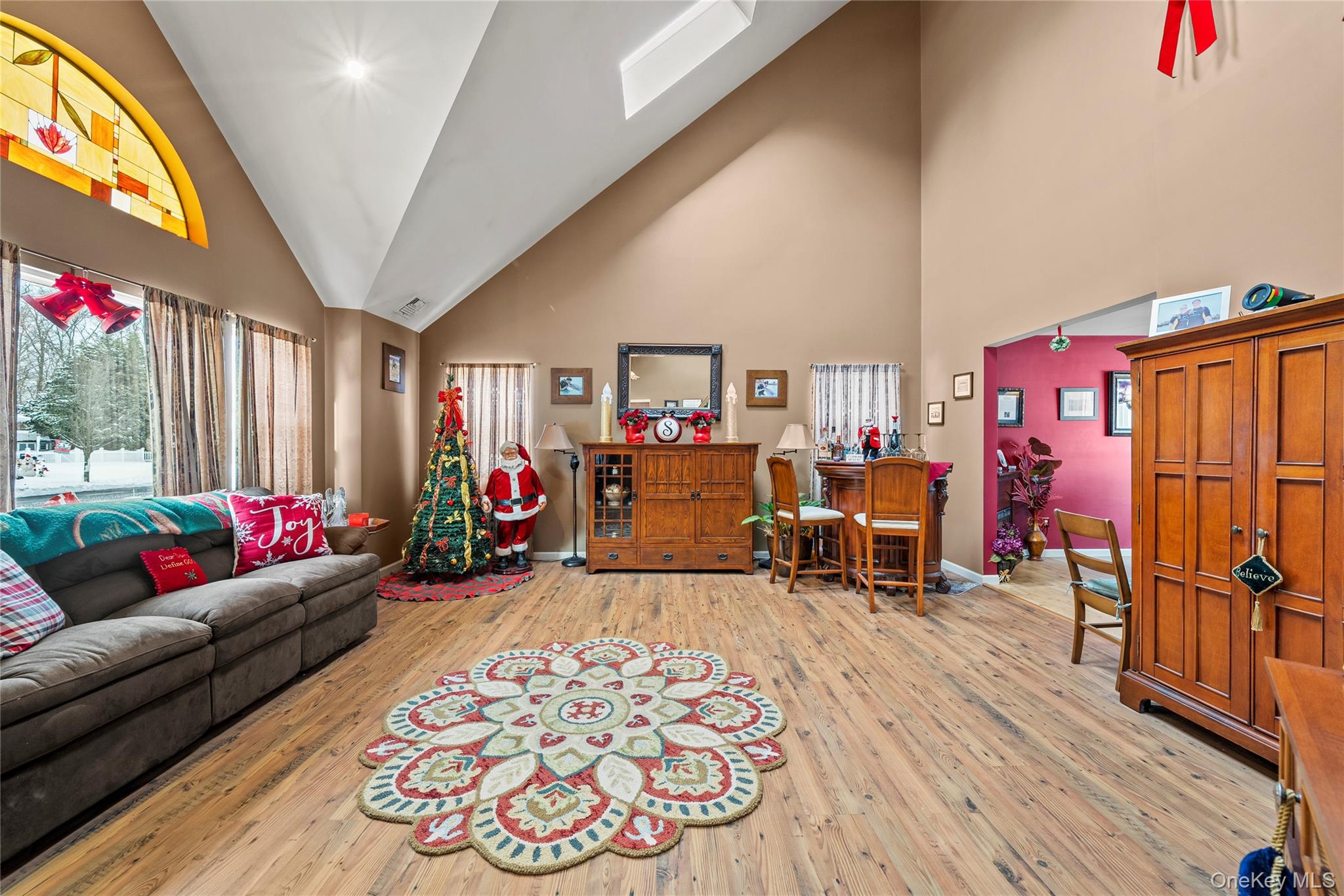 3 Crystal Brook Court, Islip, NY 11751