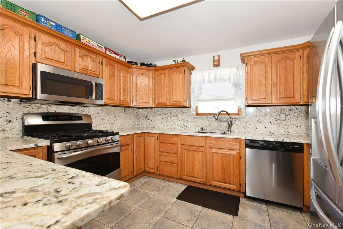 236 Thelma Avenue, Merrick, NY 11566