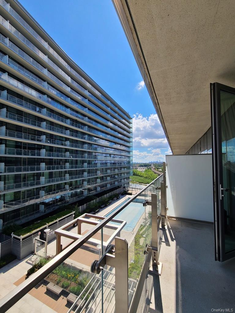 13105 40th Road # 11T, Flushing, NY 11354